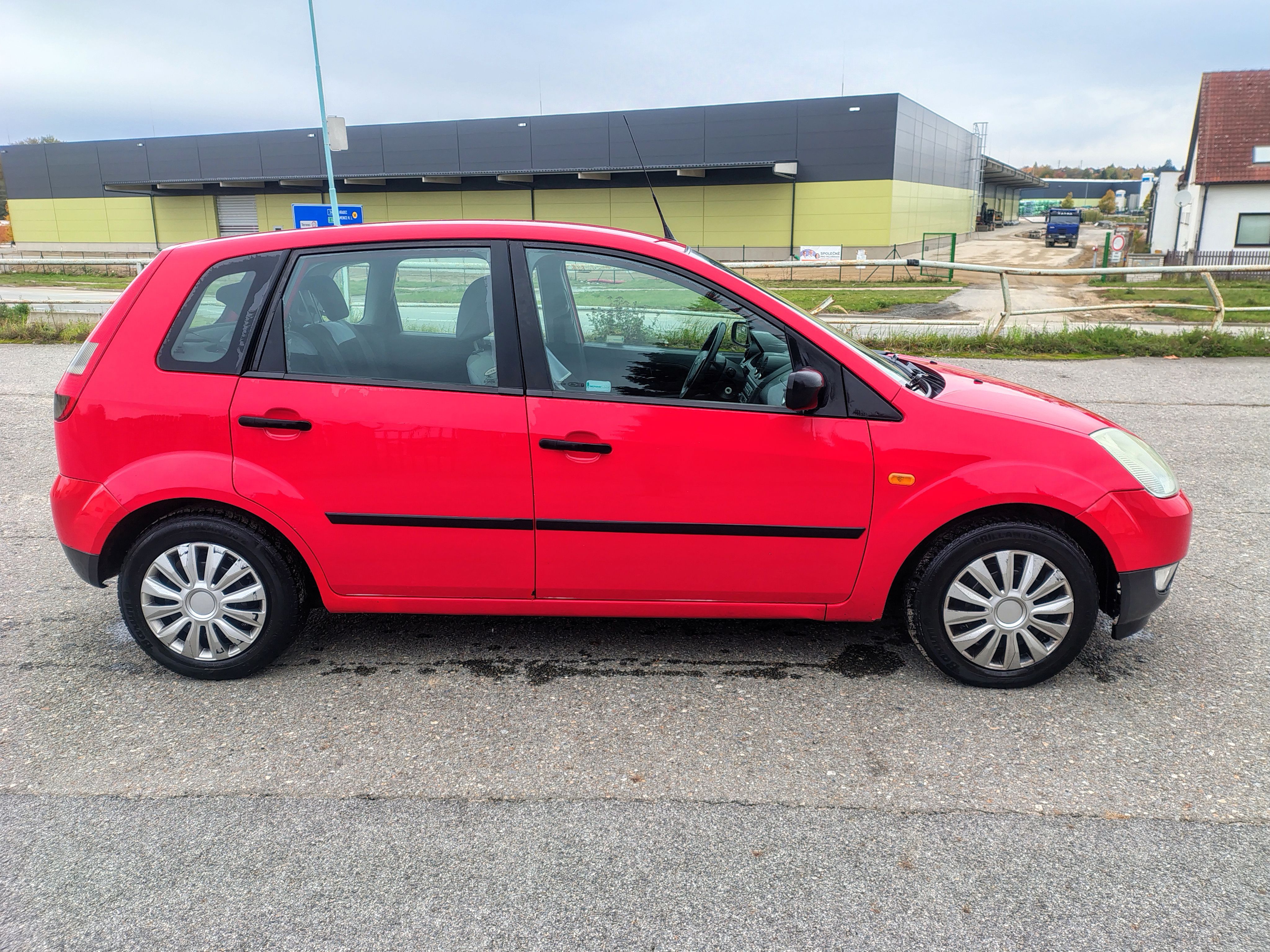 Ford Fiesta, 1,3i 51kW - fotka 4