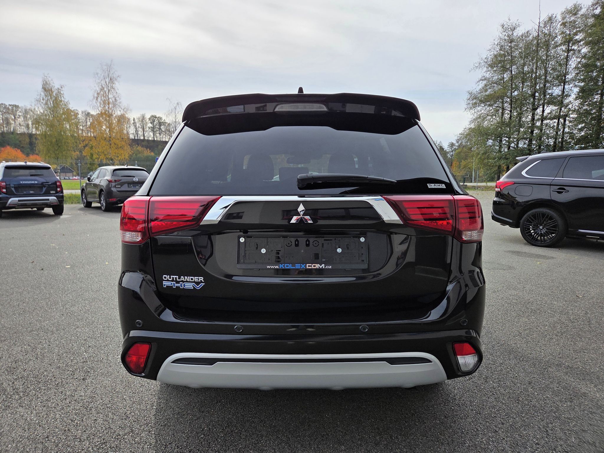 Mitsubishi Outlander, 2.4 PHEV 4x4, 31.000 km !!! - fotka 4
