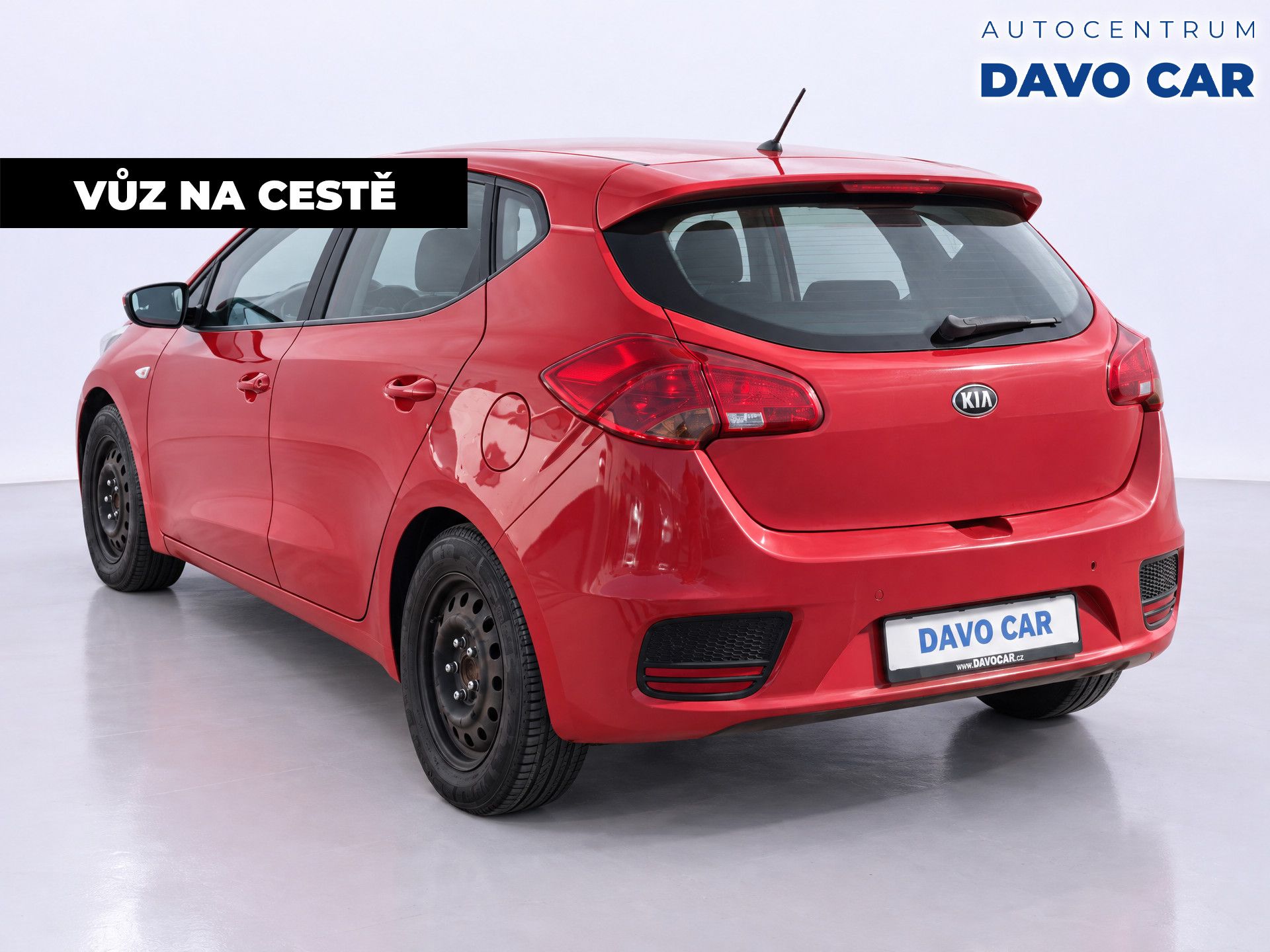 Kia Cee´d, 1,4 i 73kW Exclusive CZ DPH - fotka 2
