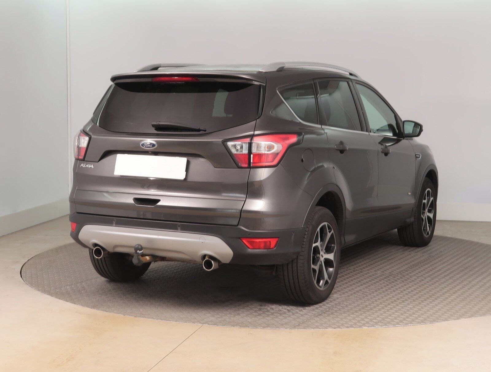 Ford Kuga, 2.0 TDCi, 4X4, ČR,1.maj - fotka 5