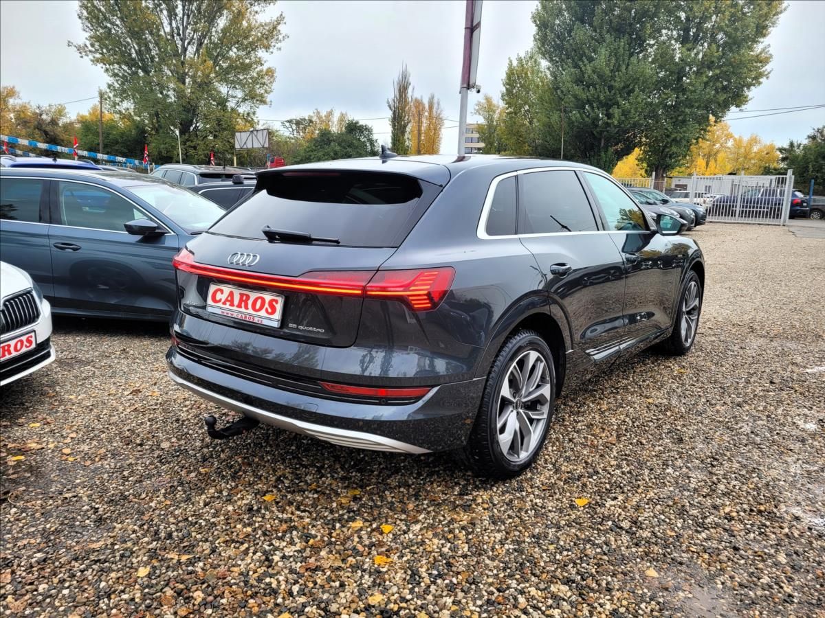Audi e-tron, 55,95KWH,4x4,SOH 91,6%,tažné 1 - fotka 6