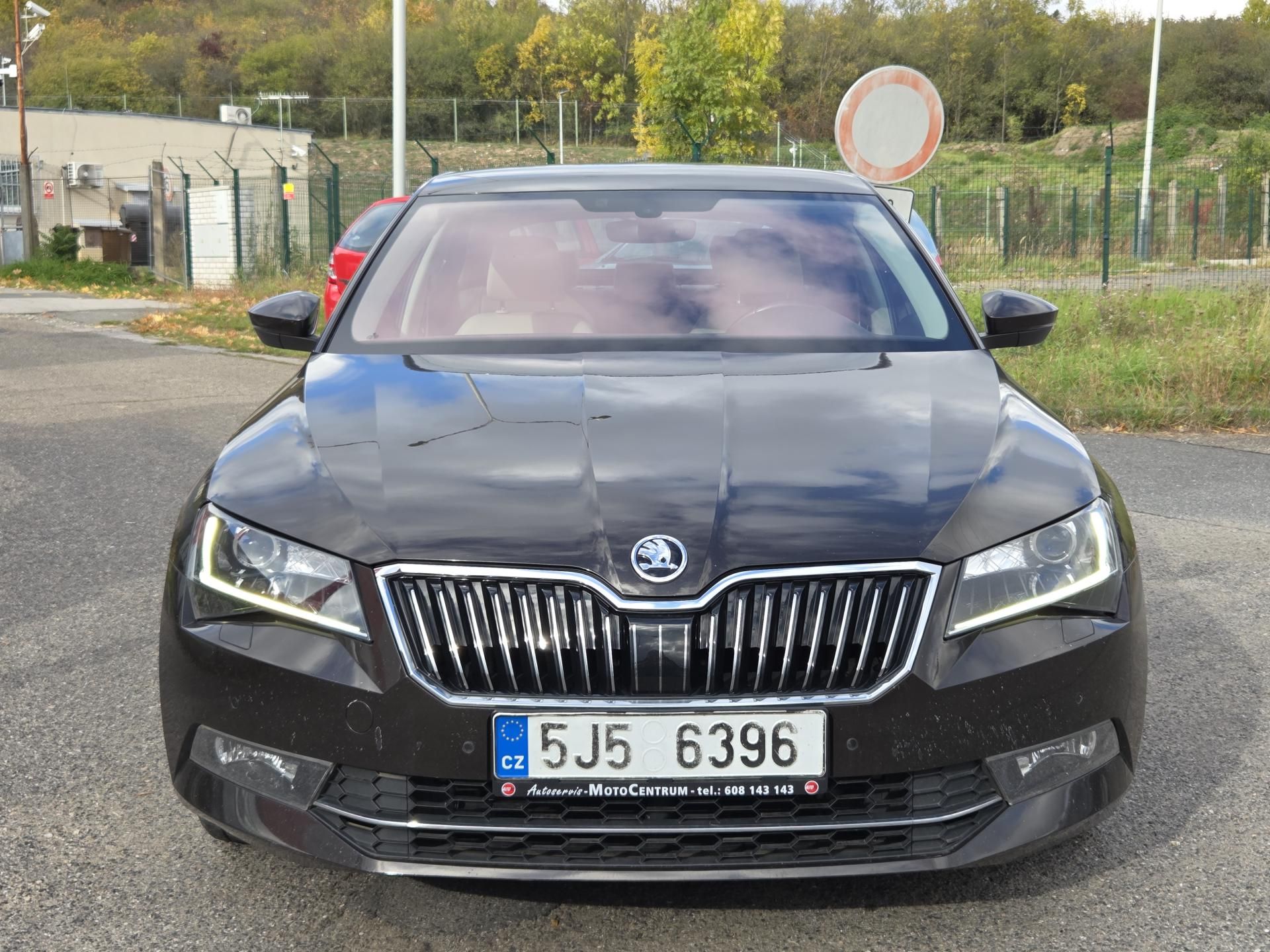 Škoda Superb, 2,0TDi lze na splátky VŠEM! - fotka 2