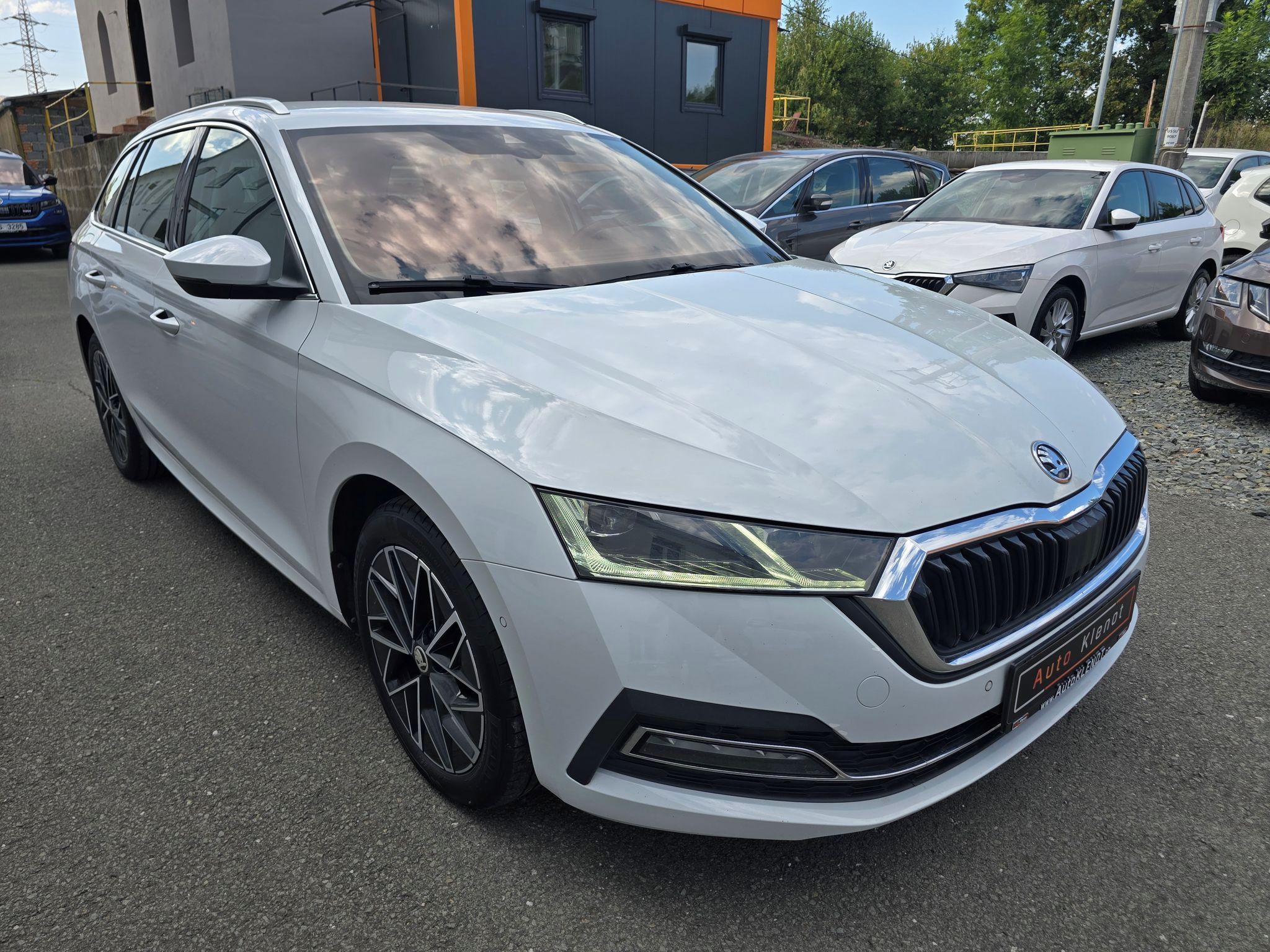 Škoda Octavia, 2.0TDi 110kW DSG STYLE + NAVI - fotka 2