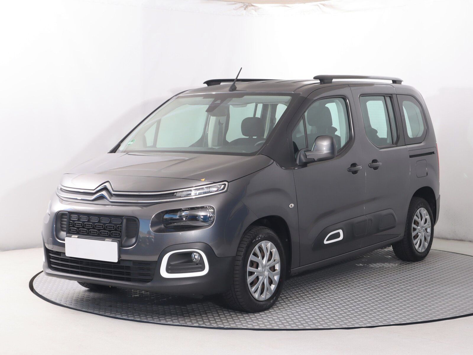 Citroën Berlingo, 1.2 PureTech, Live, 5Míst, ČR - fotka 2