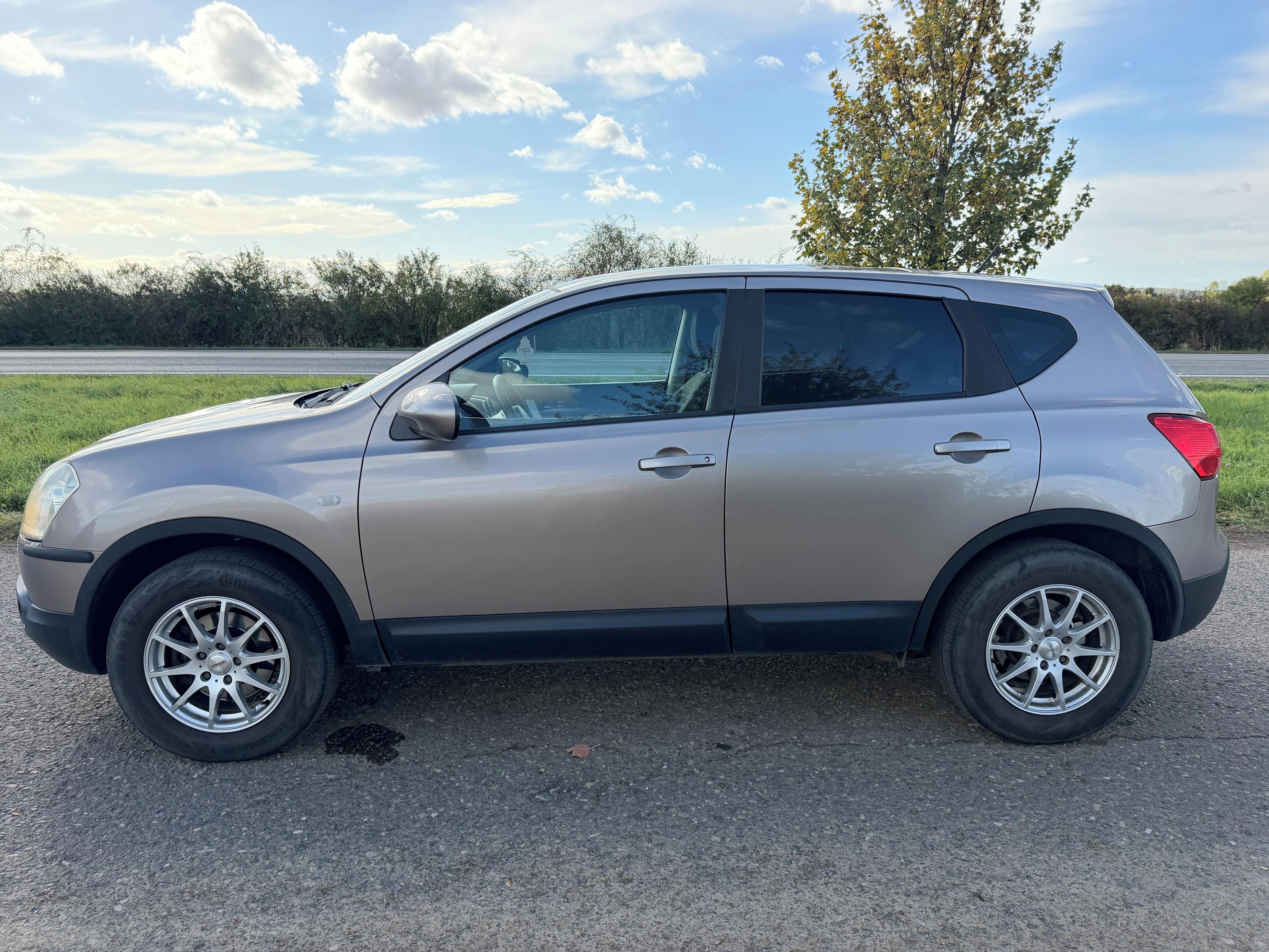 Nissan Qashqai, Nissan Qashqai 2,0 i, 4x4 - fotka 5
