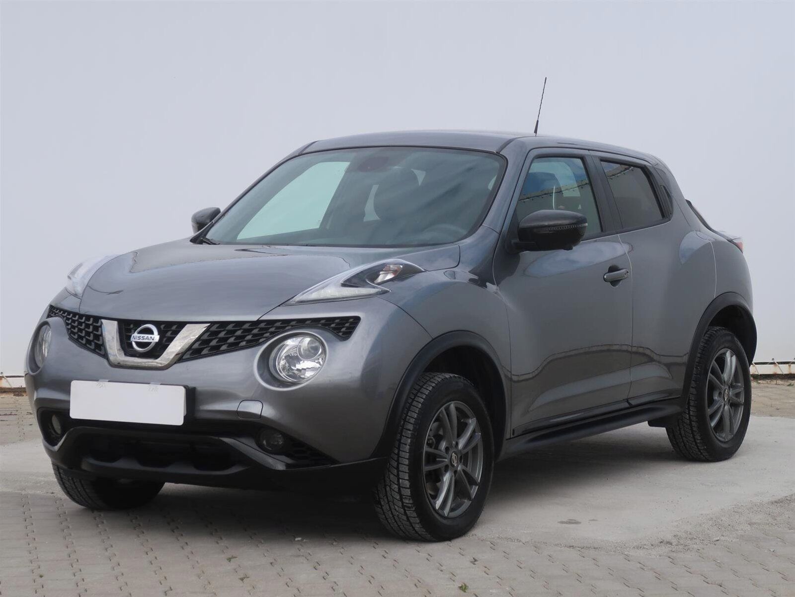Nissan Juke, 1.6 i - fotka 2