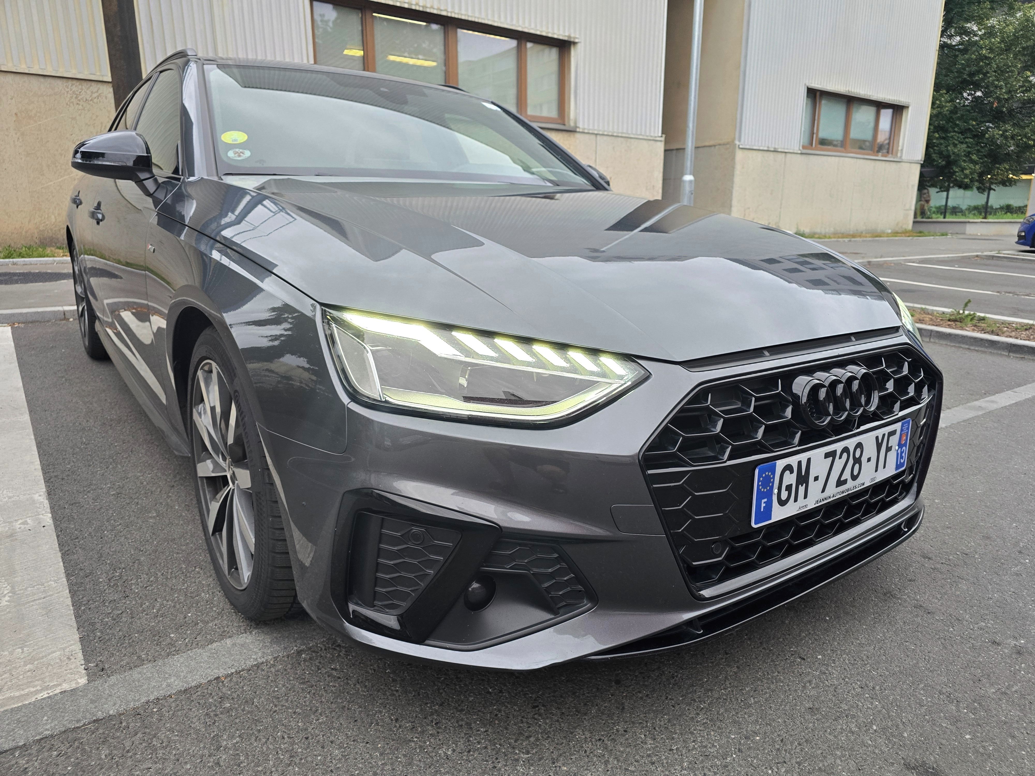 Audi A4, S-line Avant - fotka 3