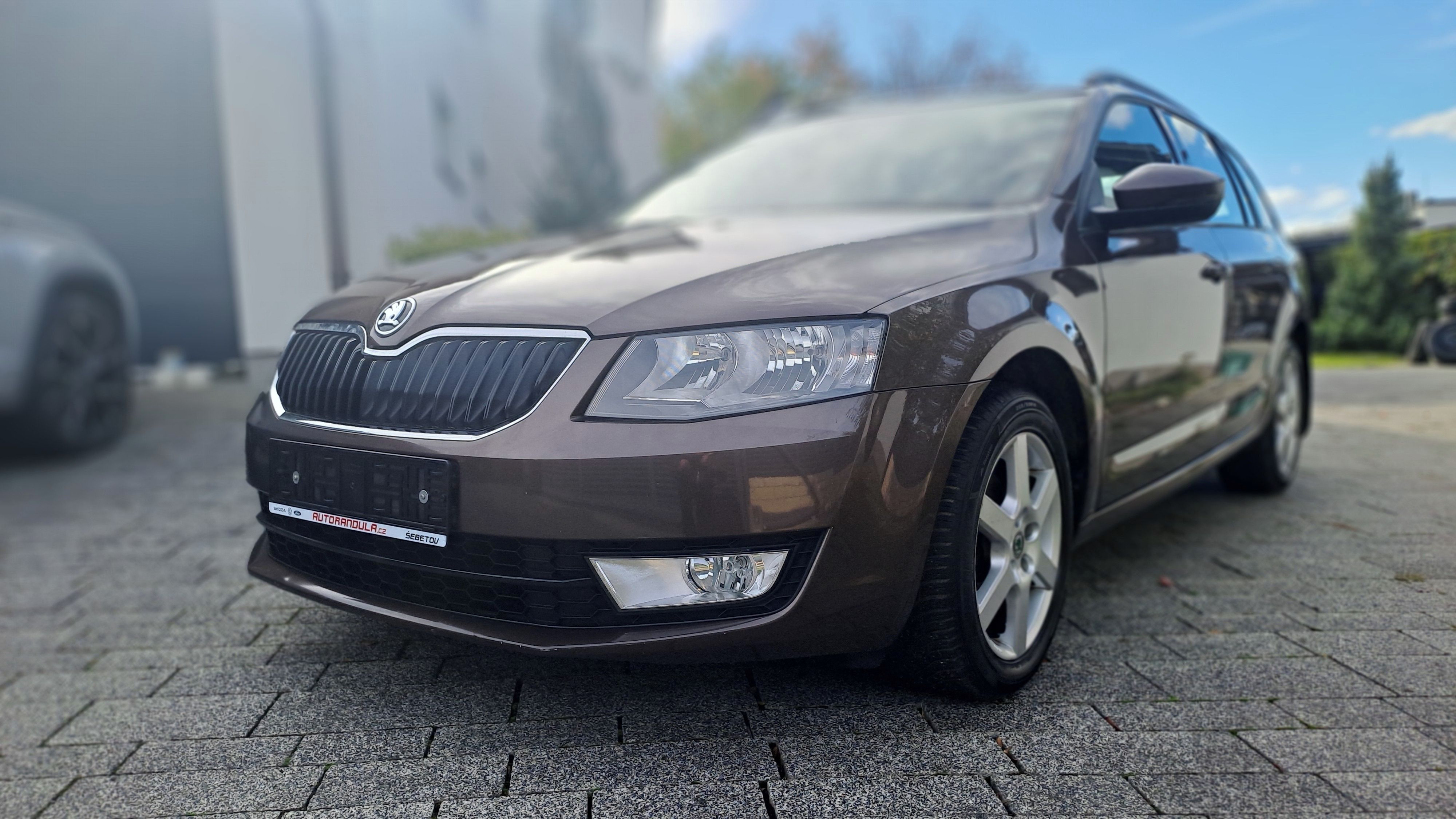 Škoda Octavia, 1,6TDI AMBITION SERVISKA - fotka 2