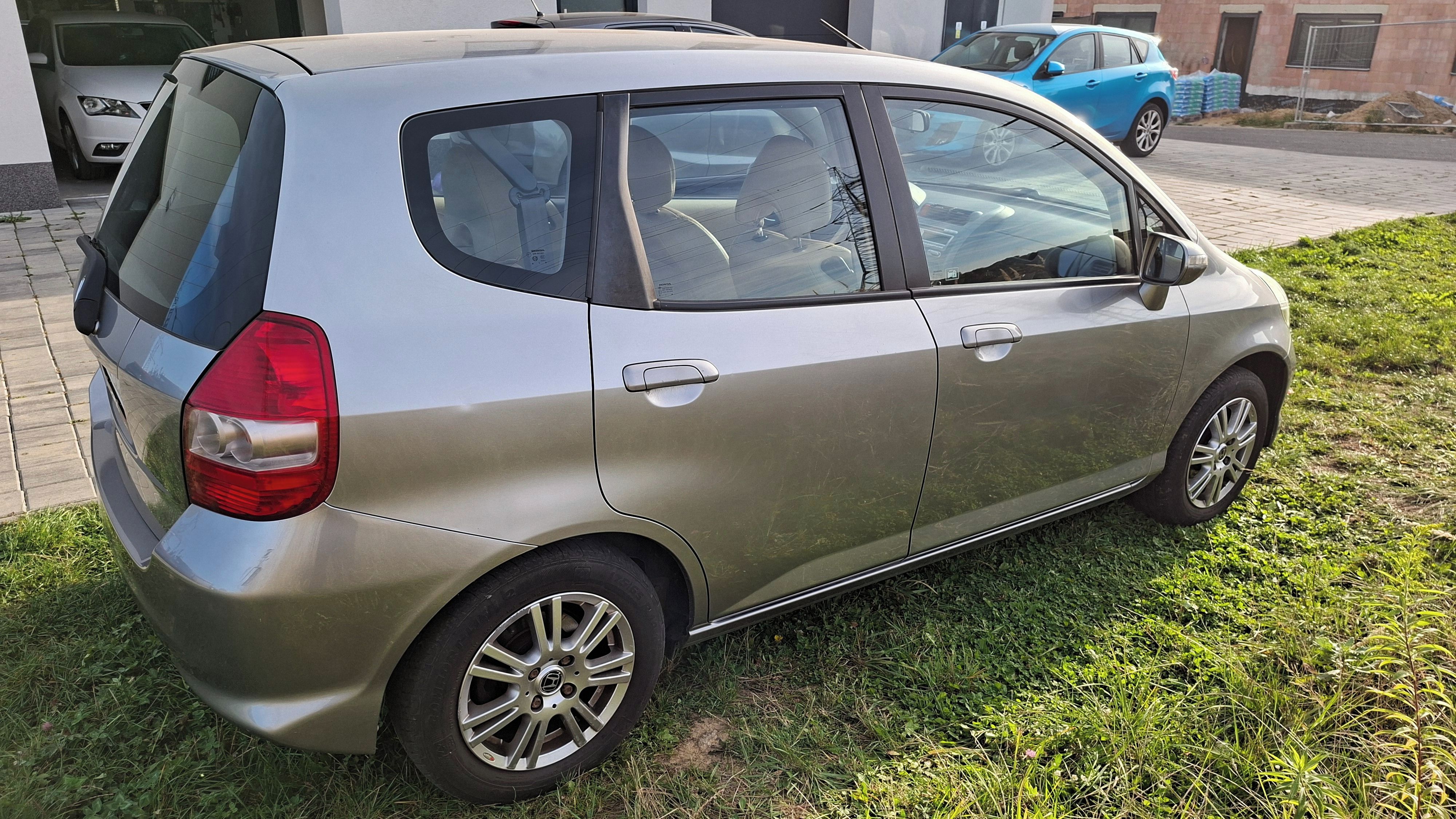 Honda Jazz, HONDA Jazz 1.3i, NOVÁ STK,KŮŽE - fotka 4