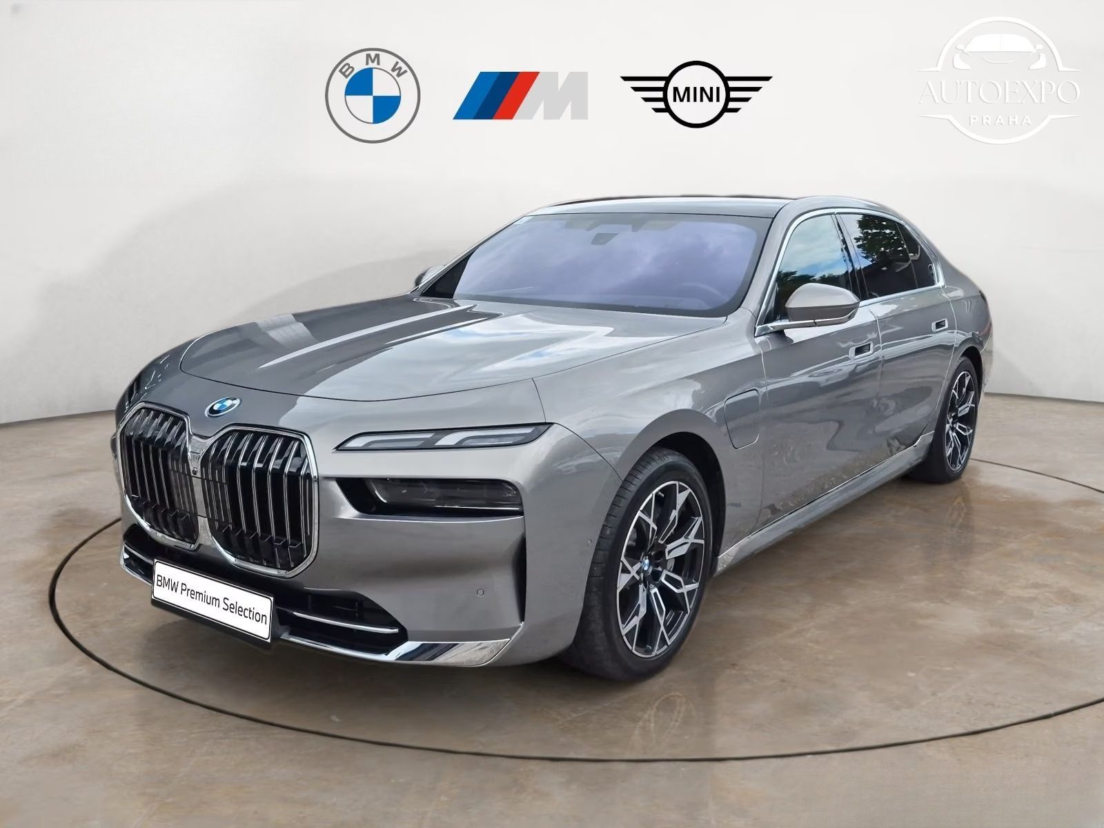BMW Řada 7, 750e xDrive* záruka 07.2030*