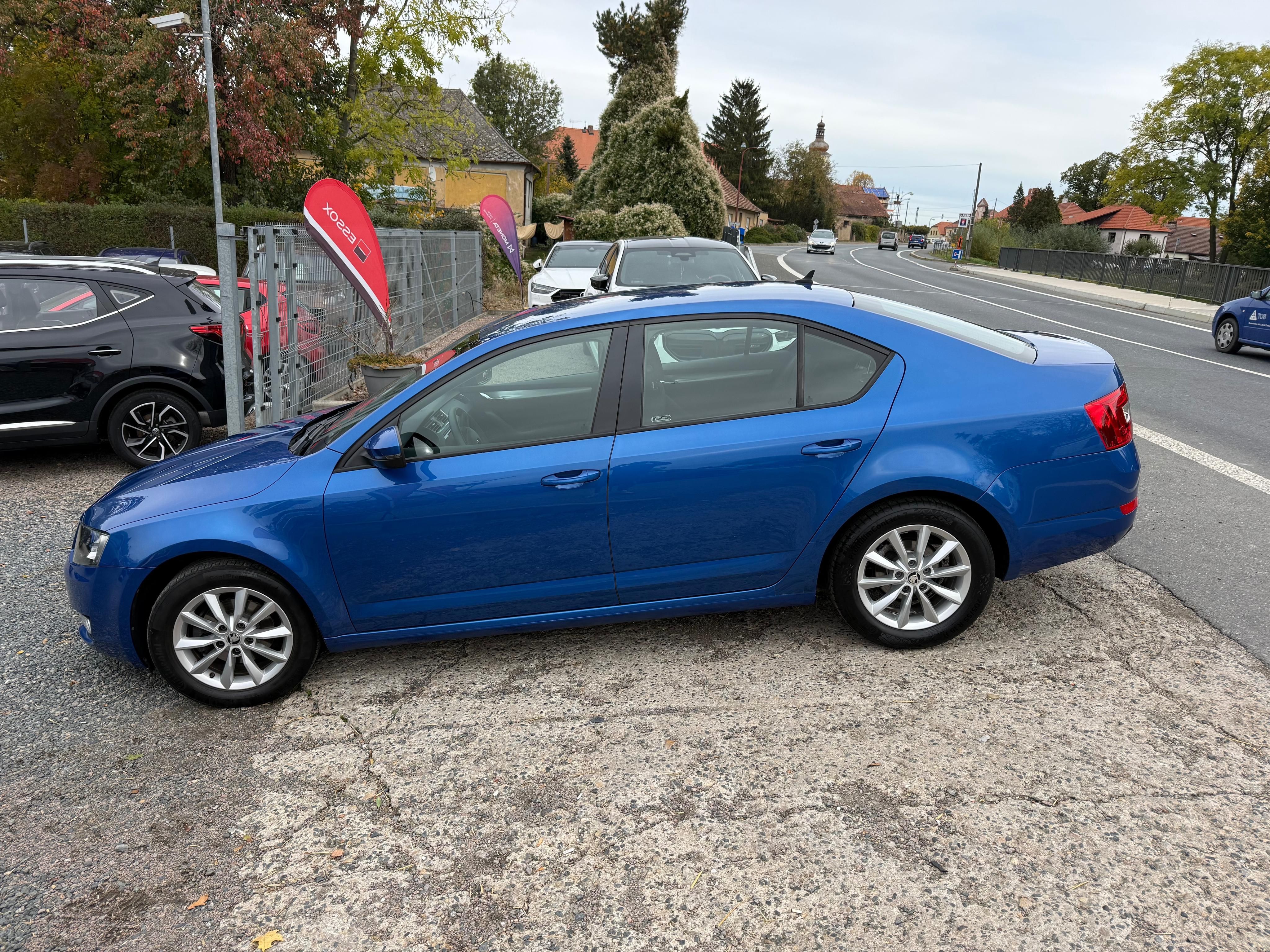 Škoda Octavia, 1.2TSI 81kW ČR tažné - fotka 2