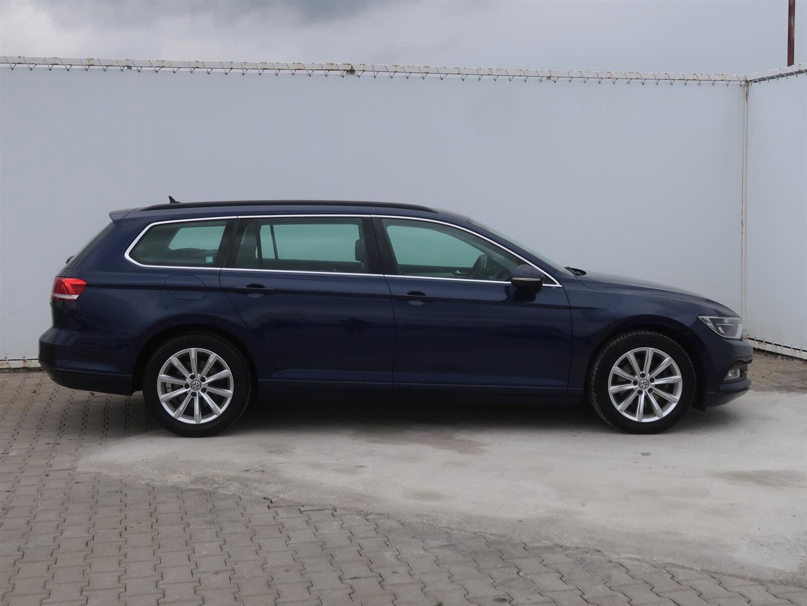 Volkswagen Passat, 1.6 TDI, Automat - fotka 6