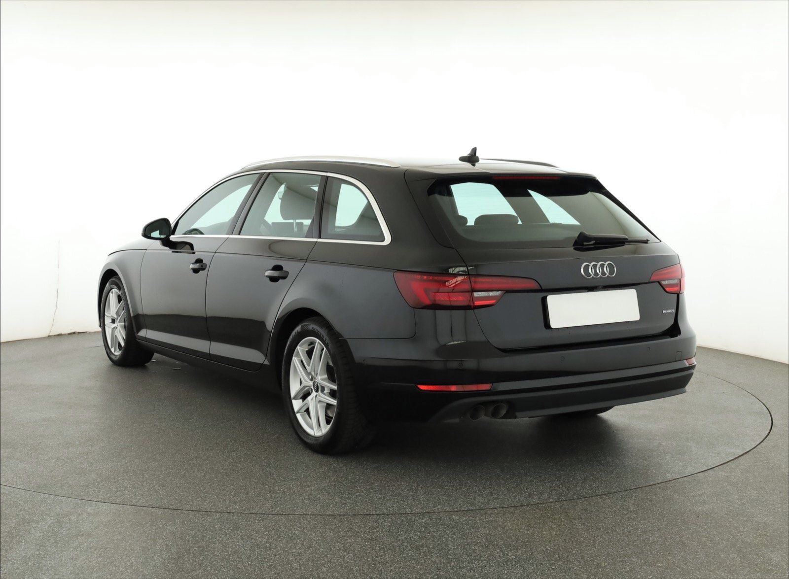 Audi A4, 2.0 TDI, 4X4, Automat - fotka 4
