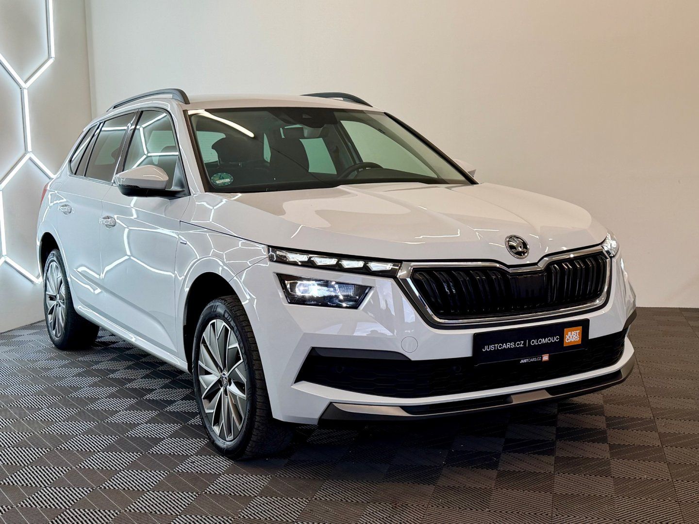 Škoda Kamiq, 1.0 TSI 81 kW FULL LED/GPS NAV - fotka 4