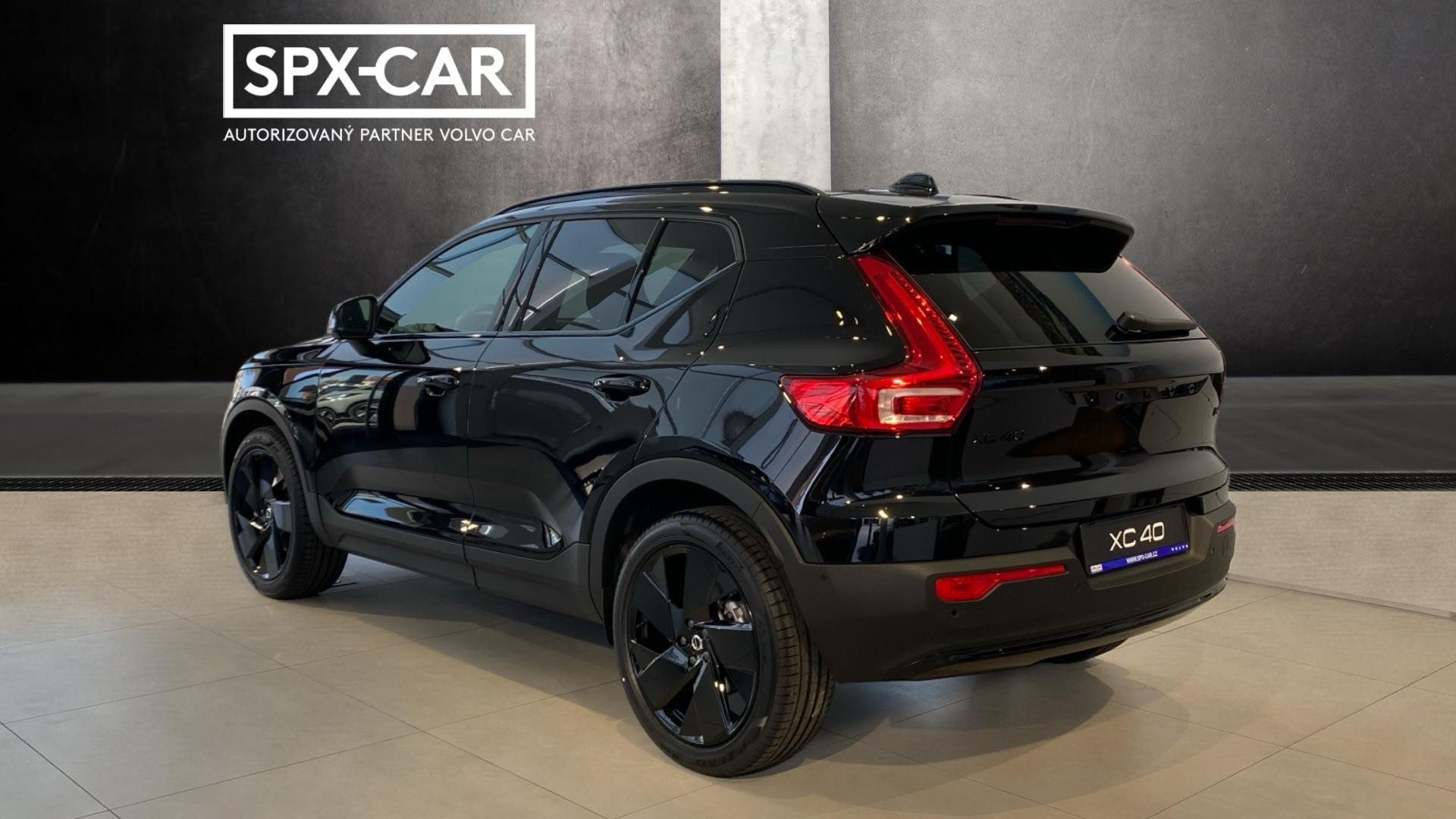 Volvo XC40, ULTRA BLACK EDITION, B4 FWD, 1 - fotka 6