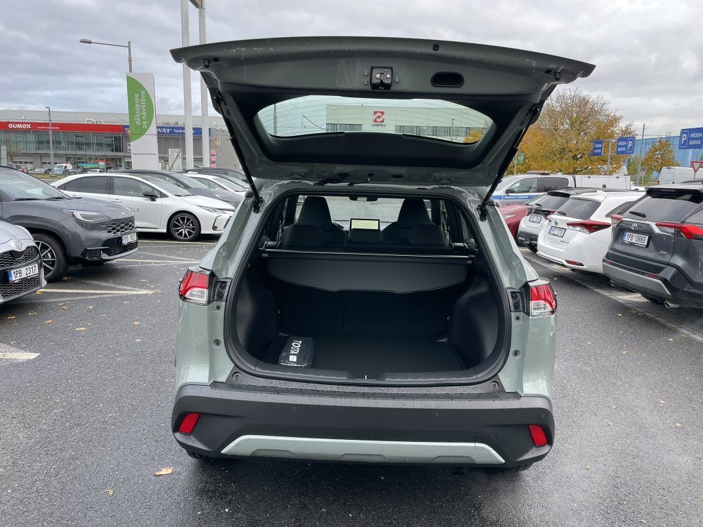 Toyota Corolla Cross, 1.8 HEV - fotka 6