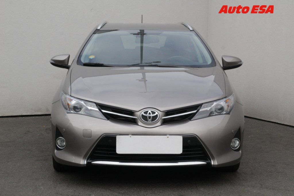 Toyota Auris, 1.6 i,ČR - fotka 2