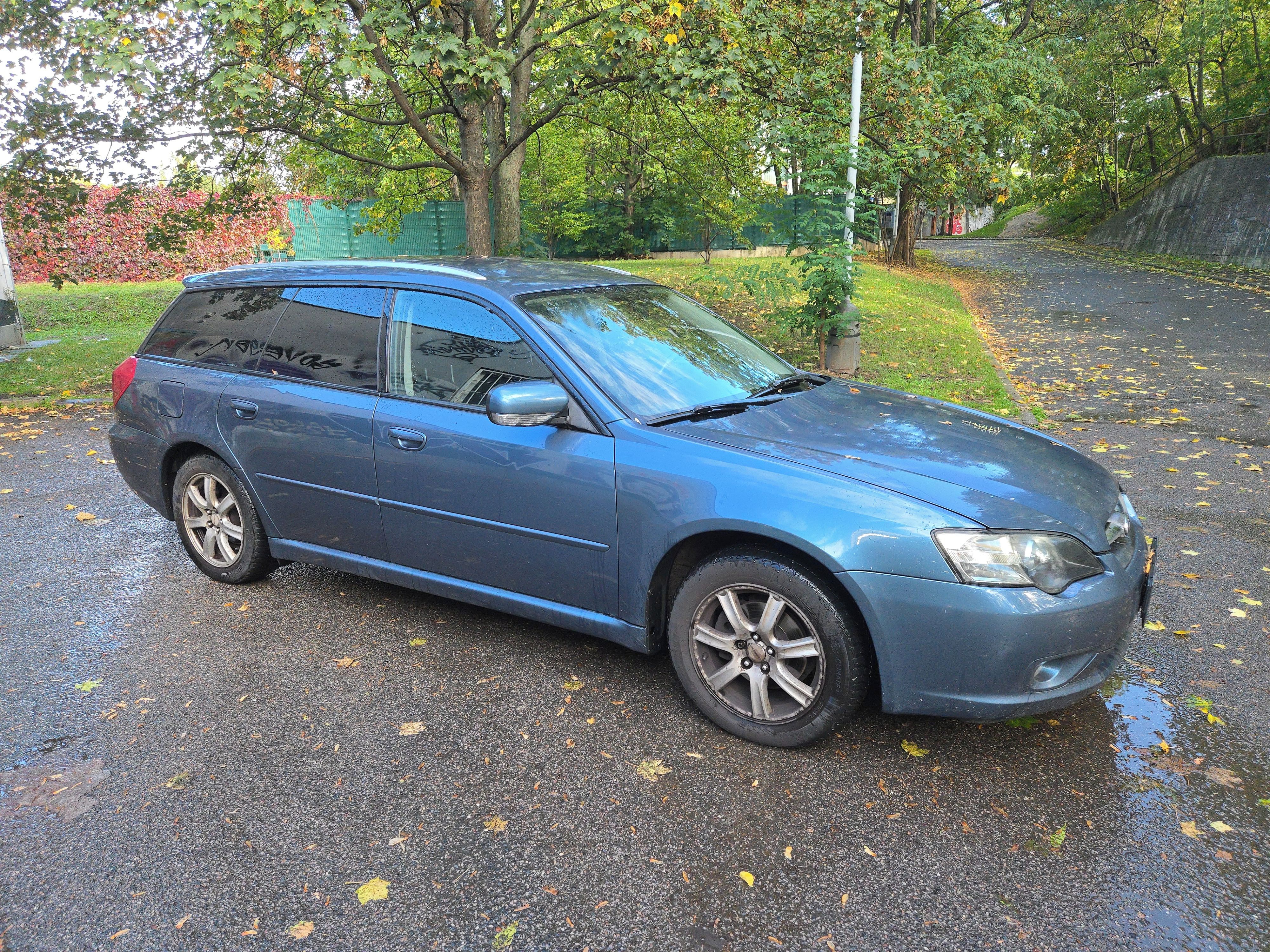 Subaru Legacy, Subaru Legacy Kombi 2.5i AWD