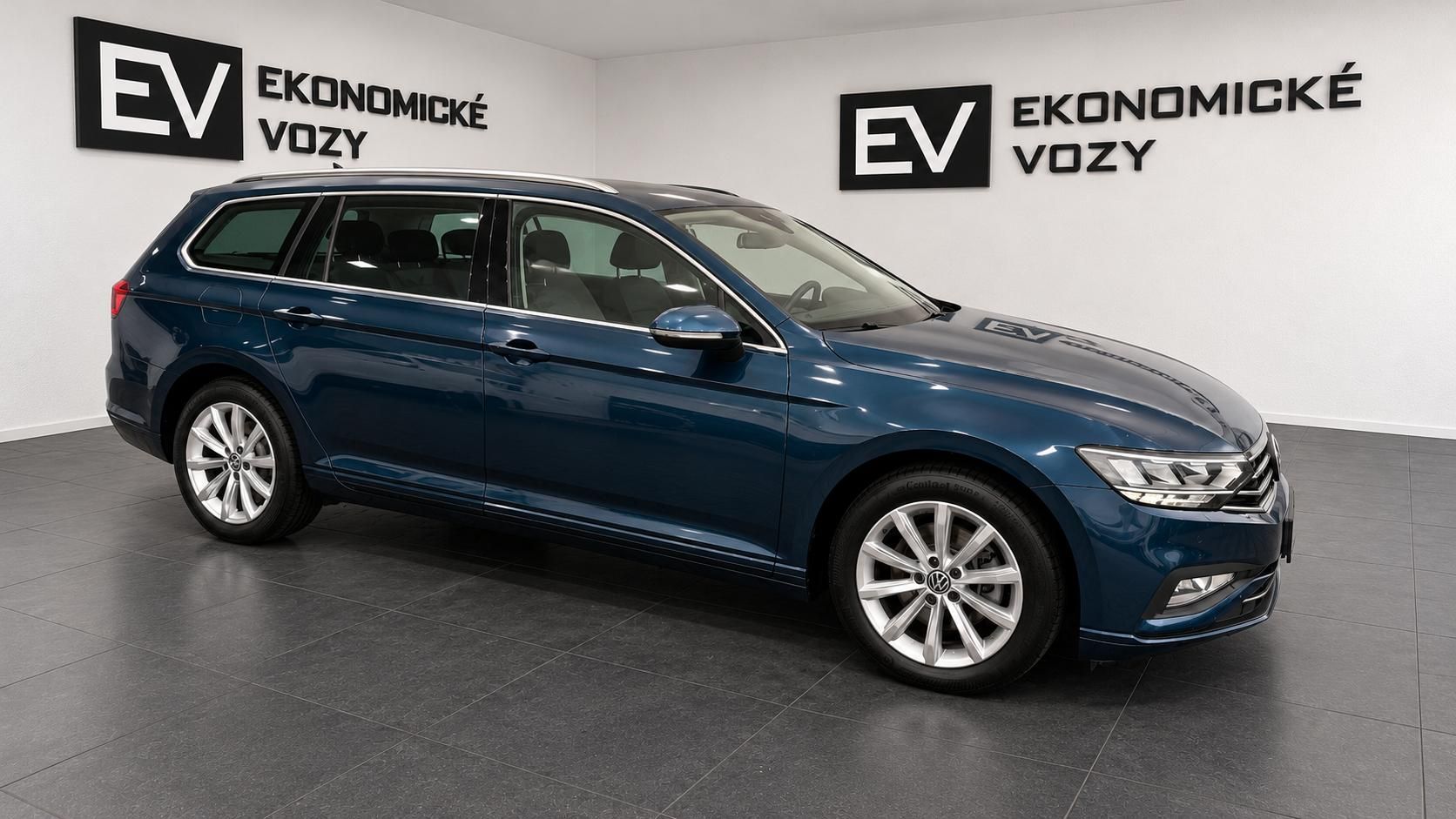 Volkswagen Passat, 2.0TDI,DSG,ZÁRUKA,LED,DIESEL - fotka 4