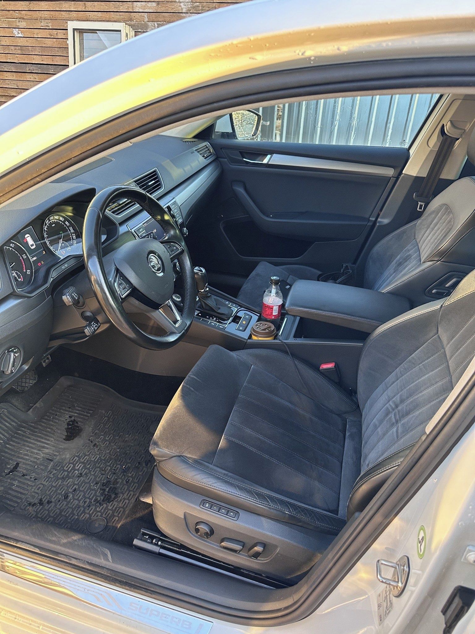 Škoda Superb, 2,0 TDI - fotka 6