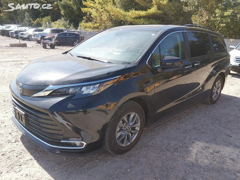 Toyota Sienna, Auto na cestě