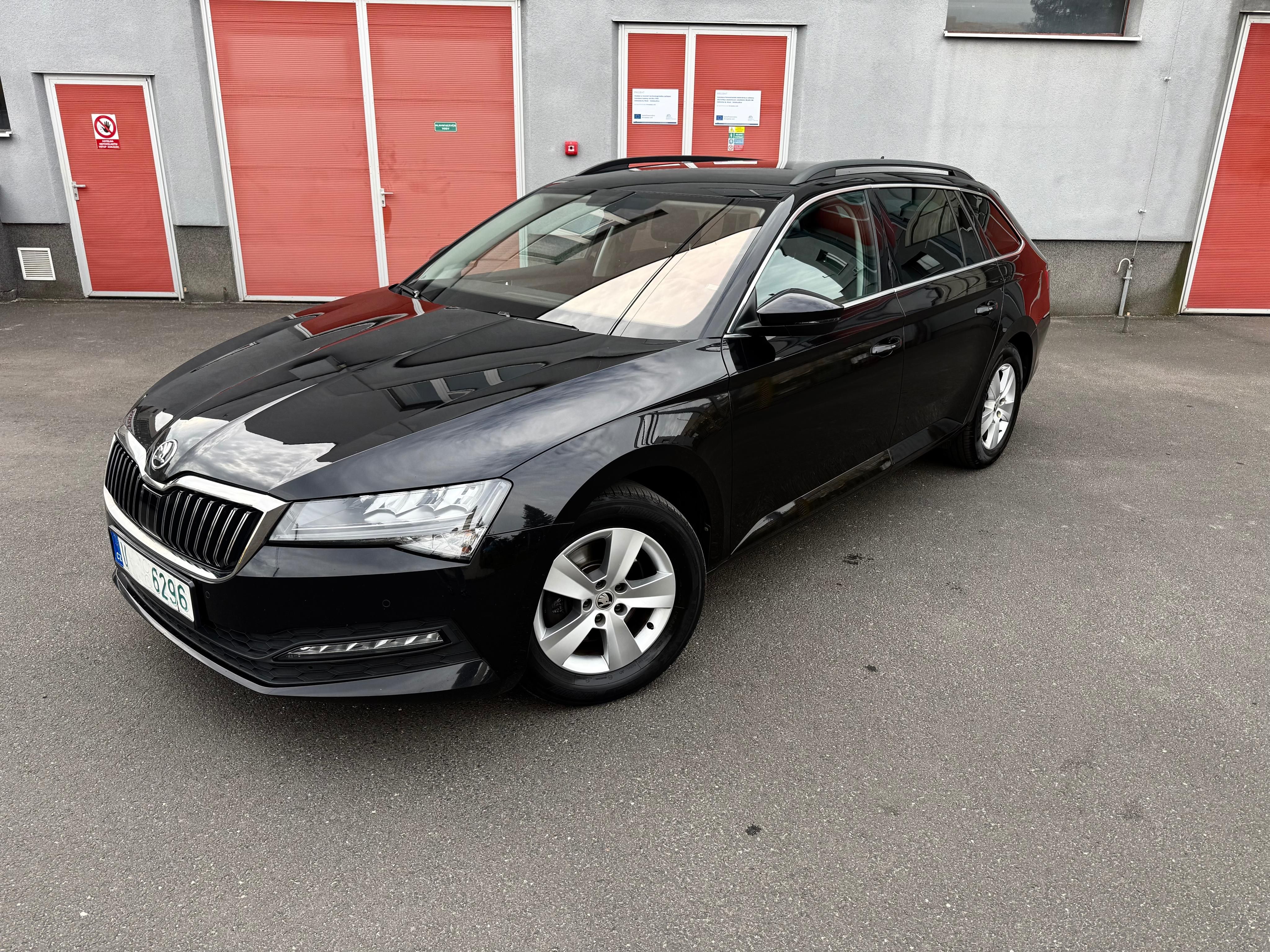 Škoda Superb, 2021 FACELIFT, DSG, VIRTUAL - fotka 2