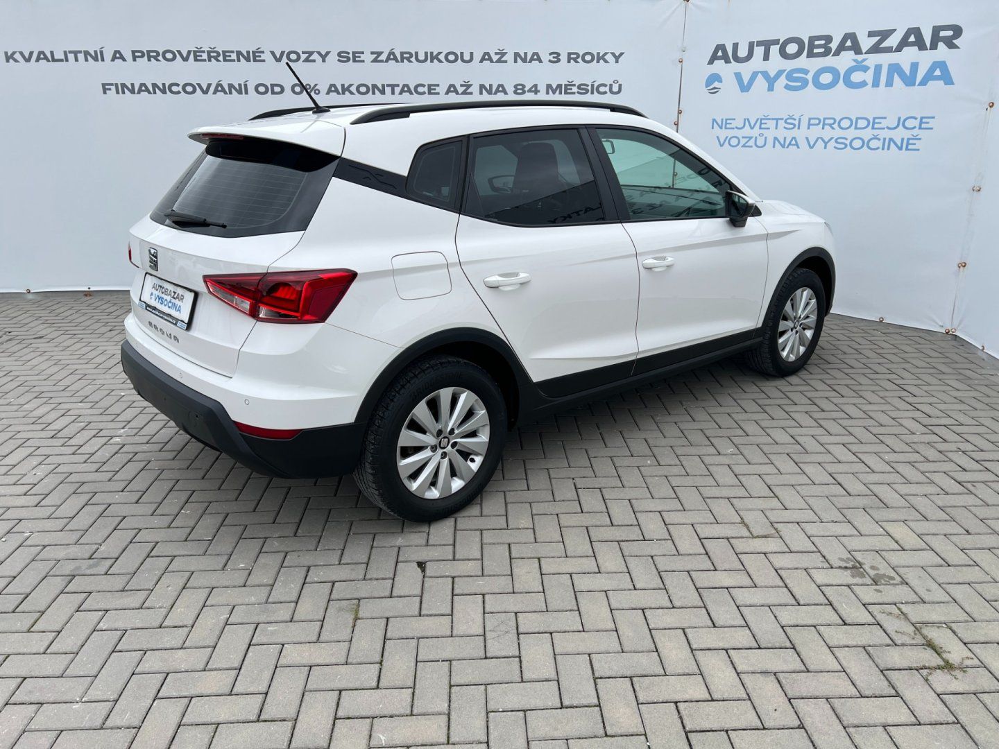 Seat Arona, 1.0 TSI 70kW! Style! PDC! - fotka 4