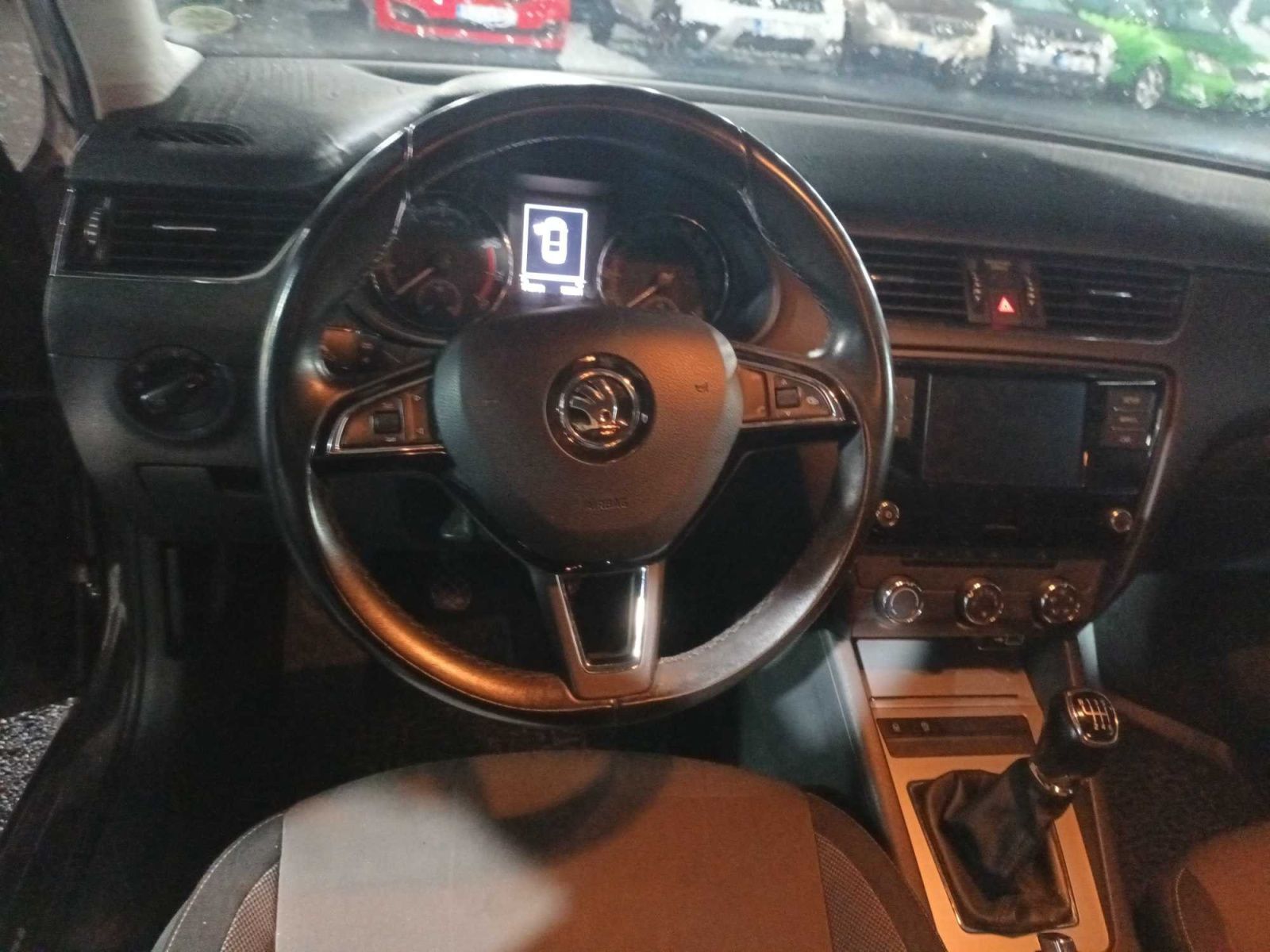 Škoda Octavia, 1.0 TSI, Ambition, Klima - fotka 3