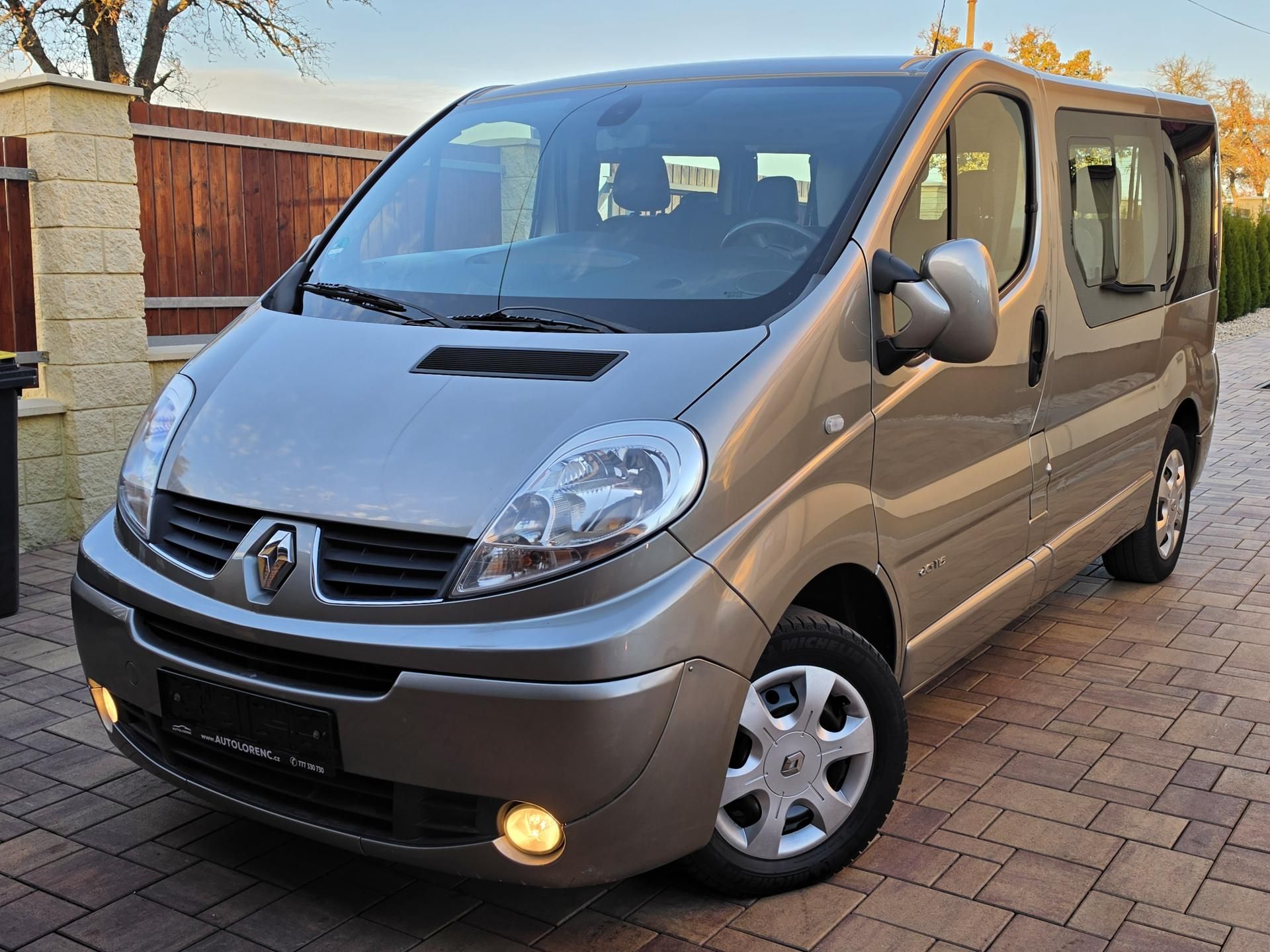 Renault Trafic, 2.0dCi 84kW 9-MÍST*AC*TAŽNÉ*