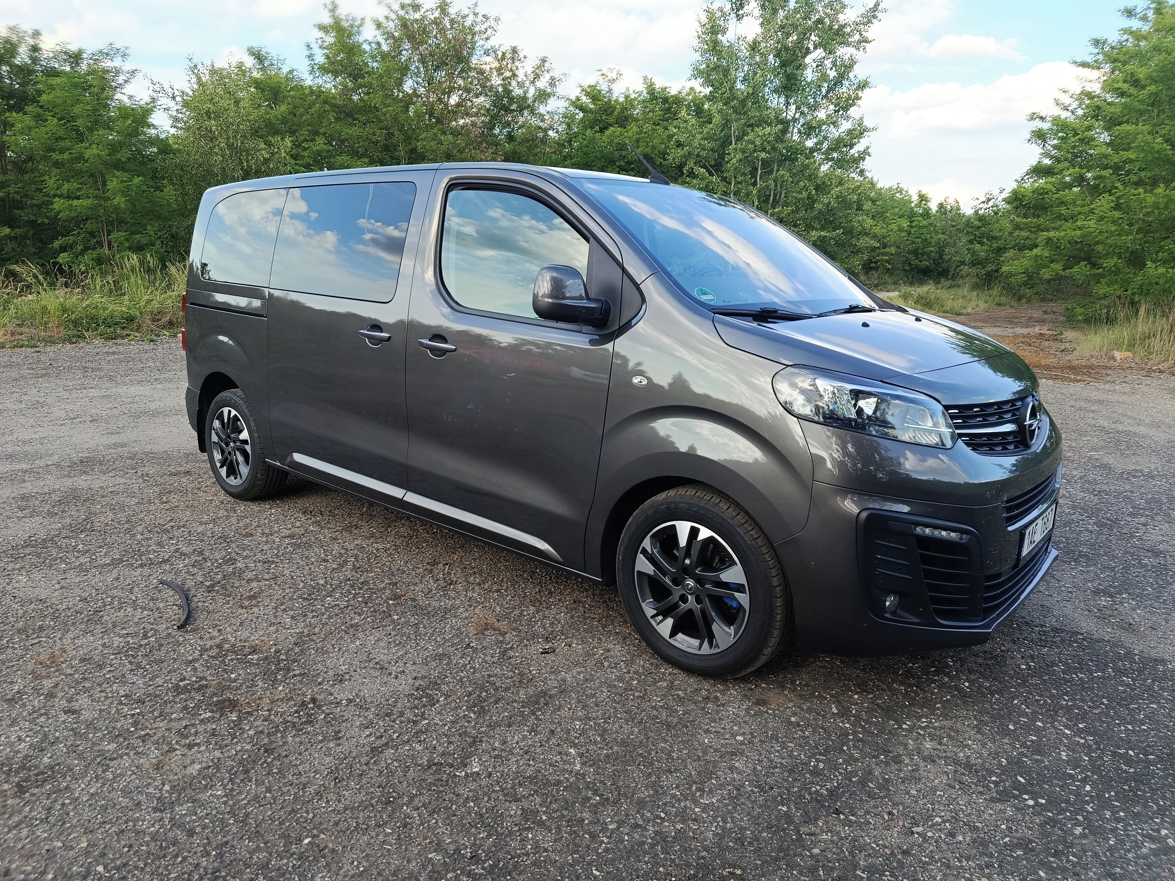 Opel Zafira - fotka 2