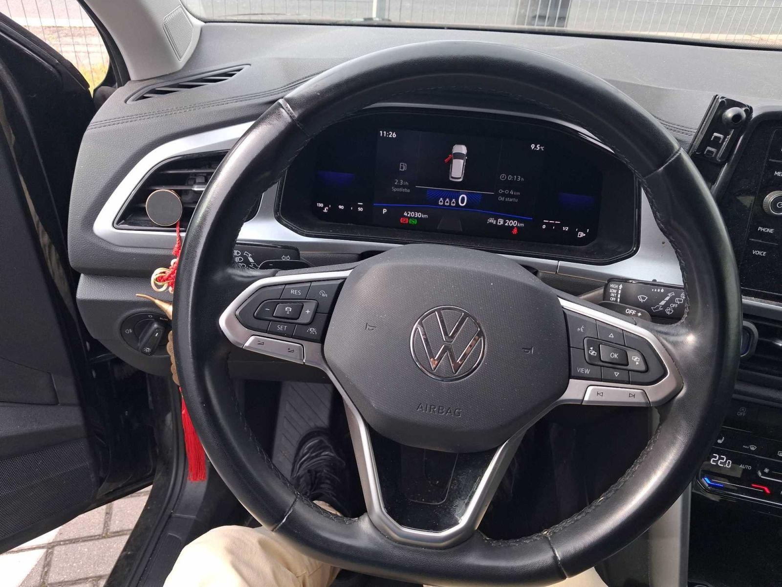 Volkswagen T-Roc, 1.5 TSI, Automat, ČR,1.maj - fotka 3