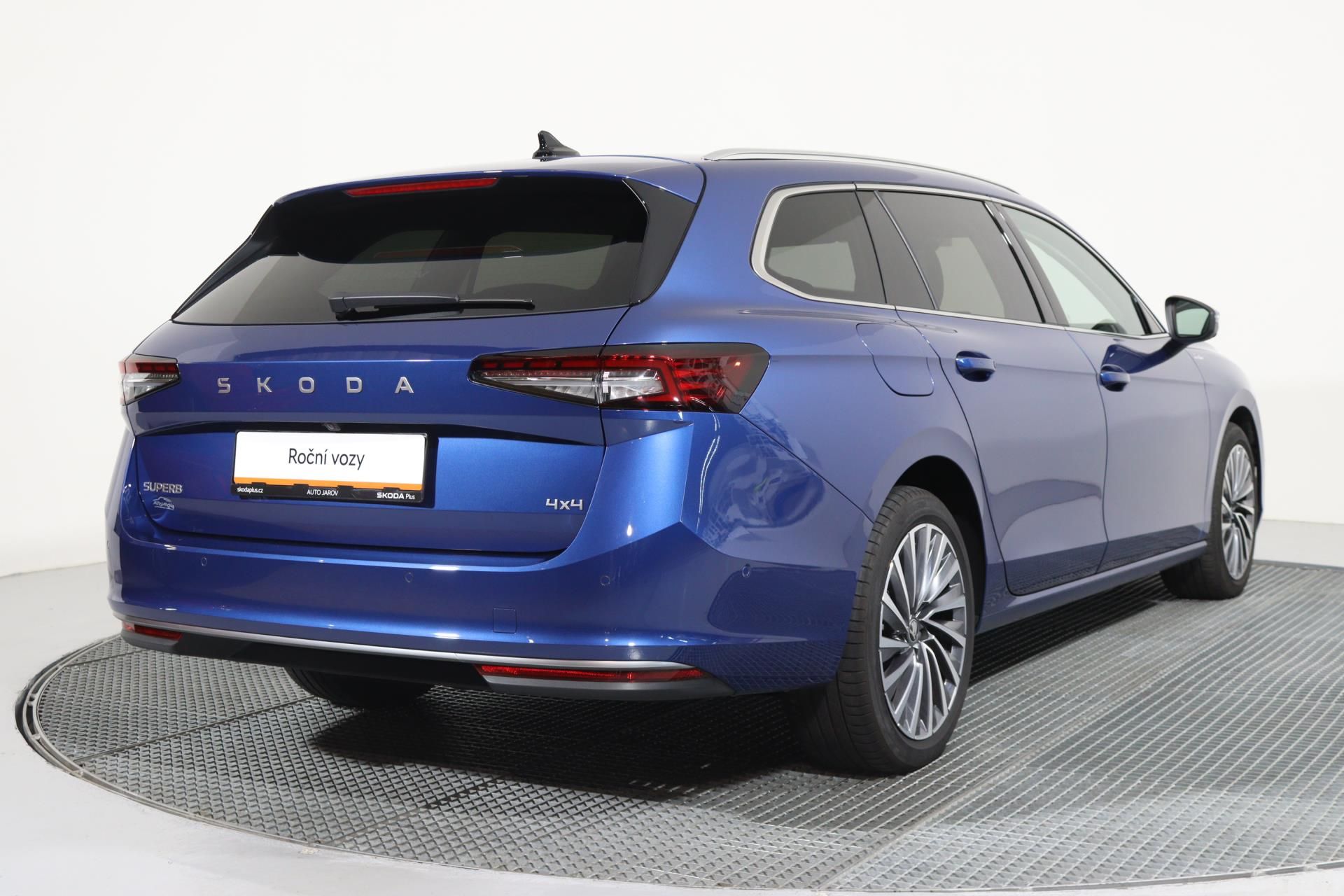 Škoda Superb, COMBI L&K 2,0TDI 142kW DSG 4x4 - fotka 2