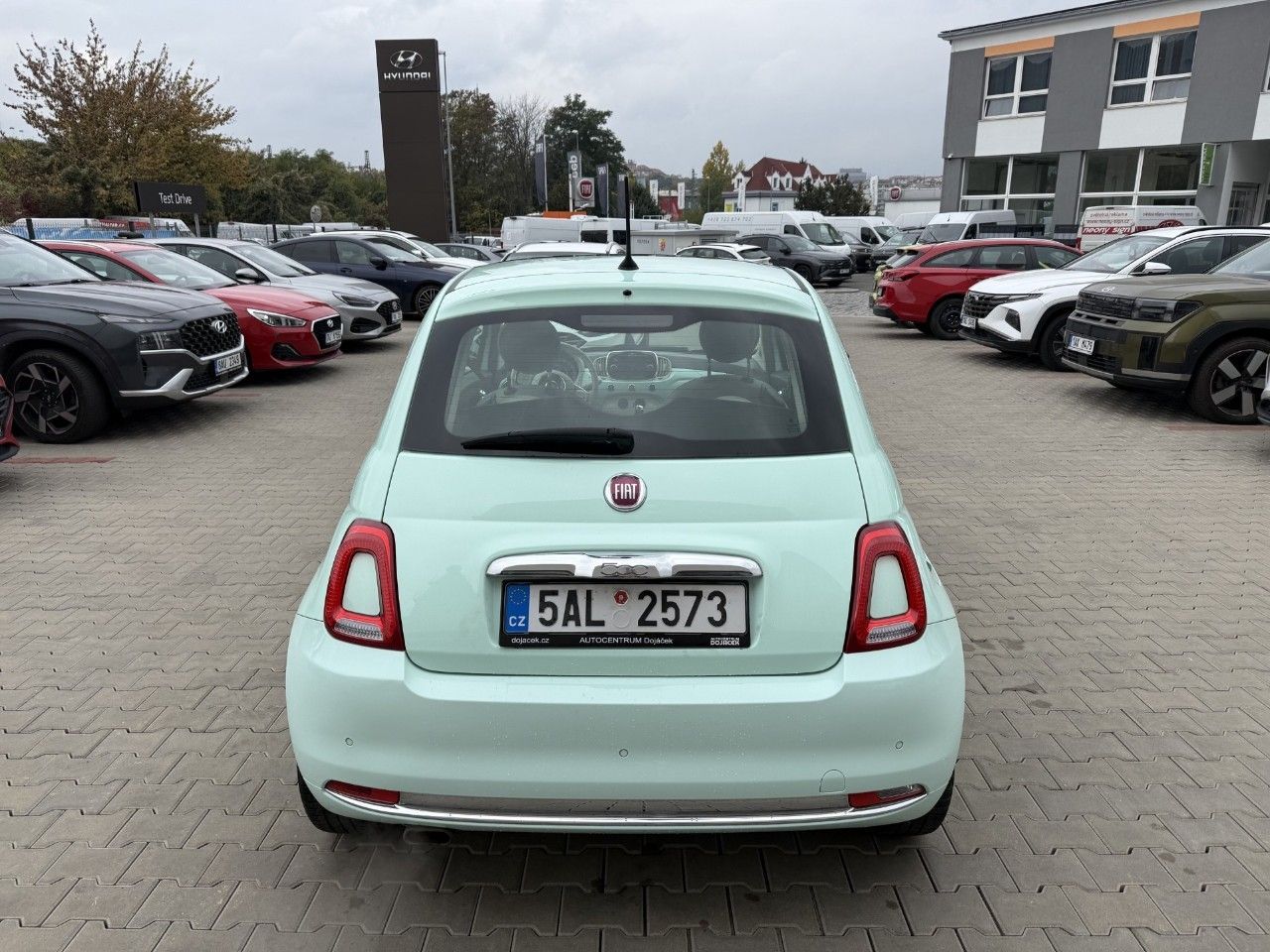 Fiat 500, 1,2 69k Lounge - automat - fotka 4