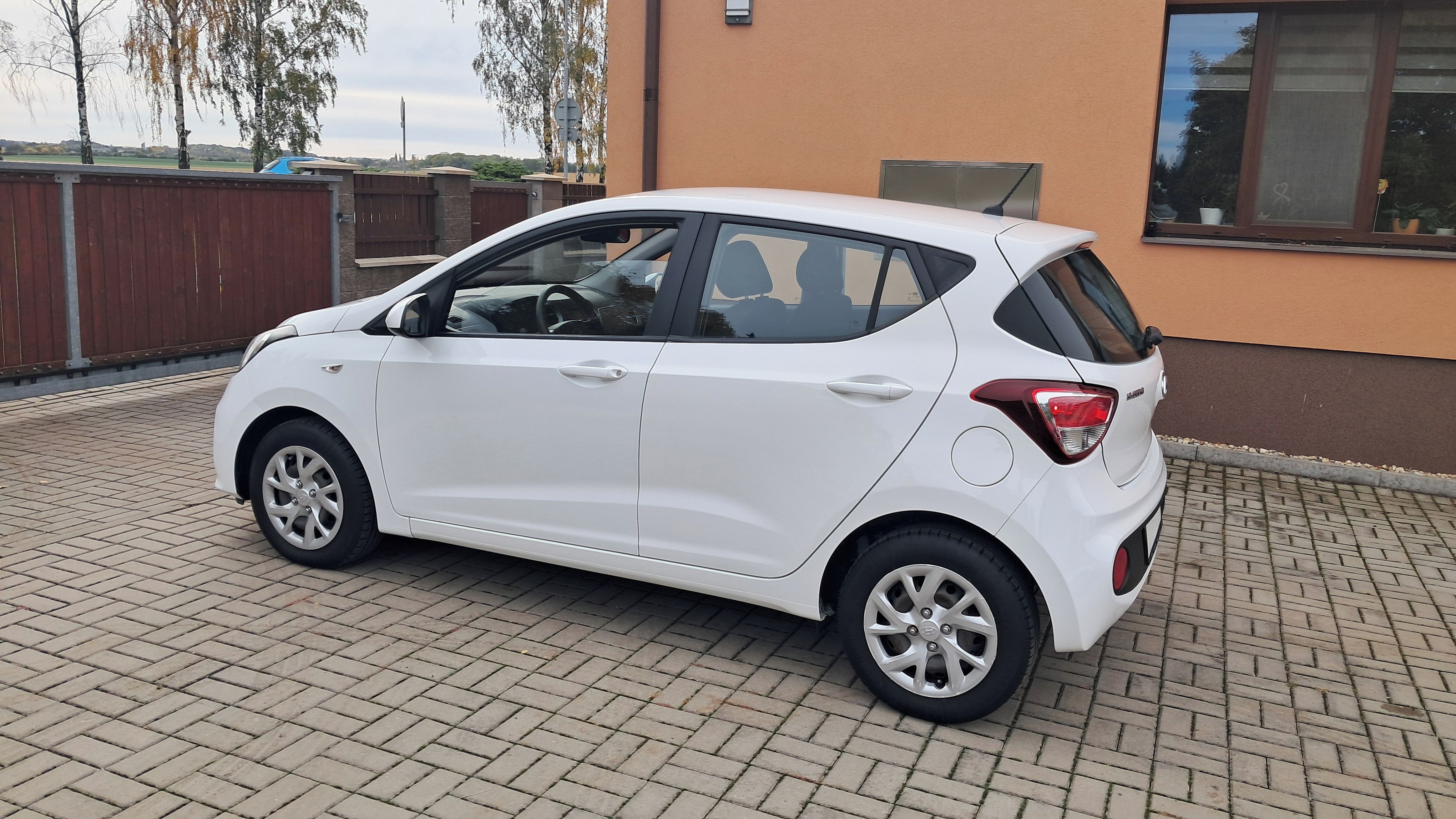Hyundai i10, 1.0i / najeto 27 000 KM ČR - fotka 6