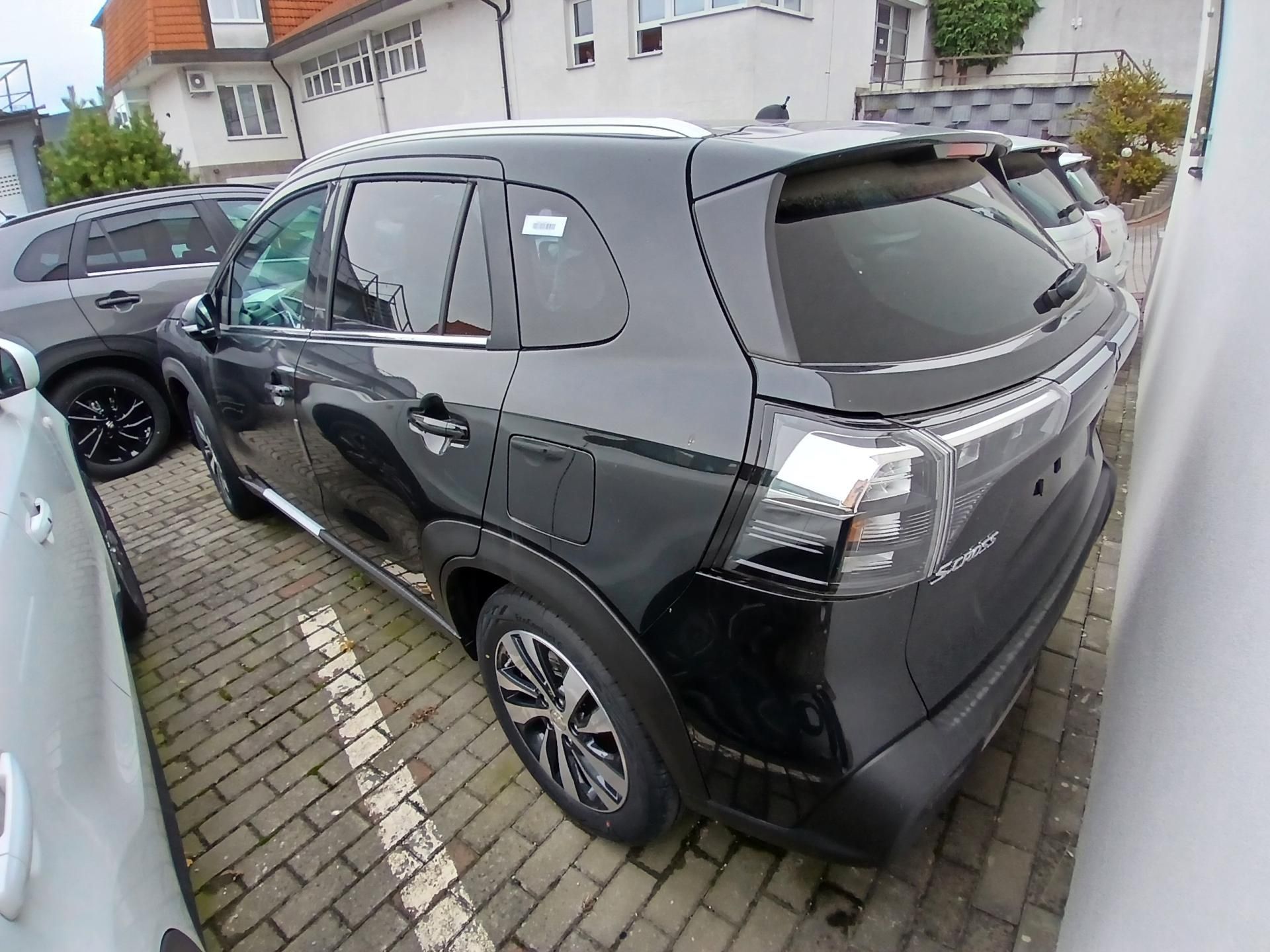 Suzuki S-Cross, S-CROSS 1,4  Elegance 4x4 - fotka 4