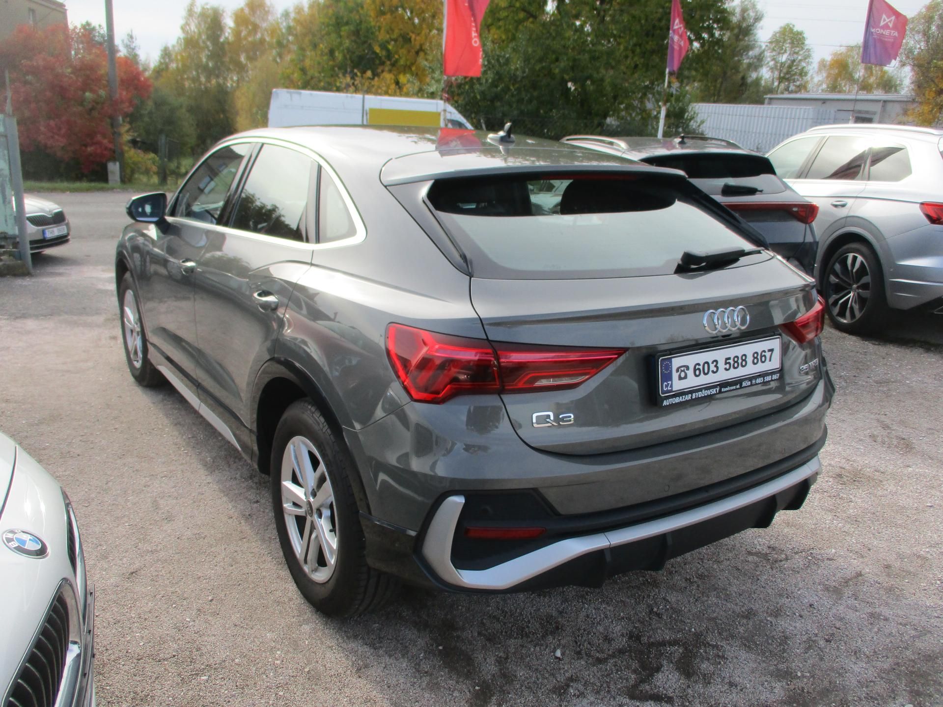 Audi Q3, 35 TFSi S Line - fotka 4