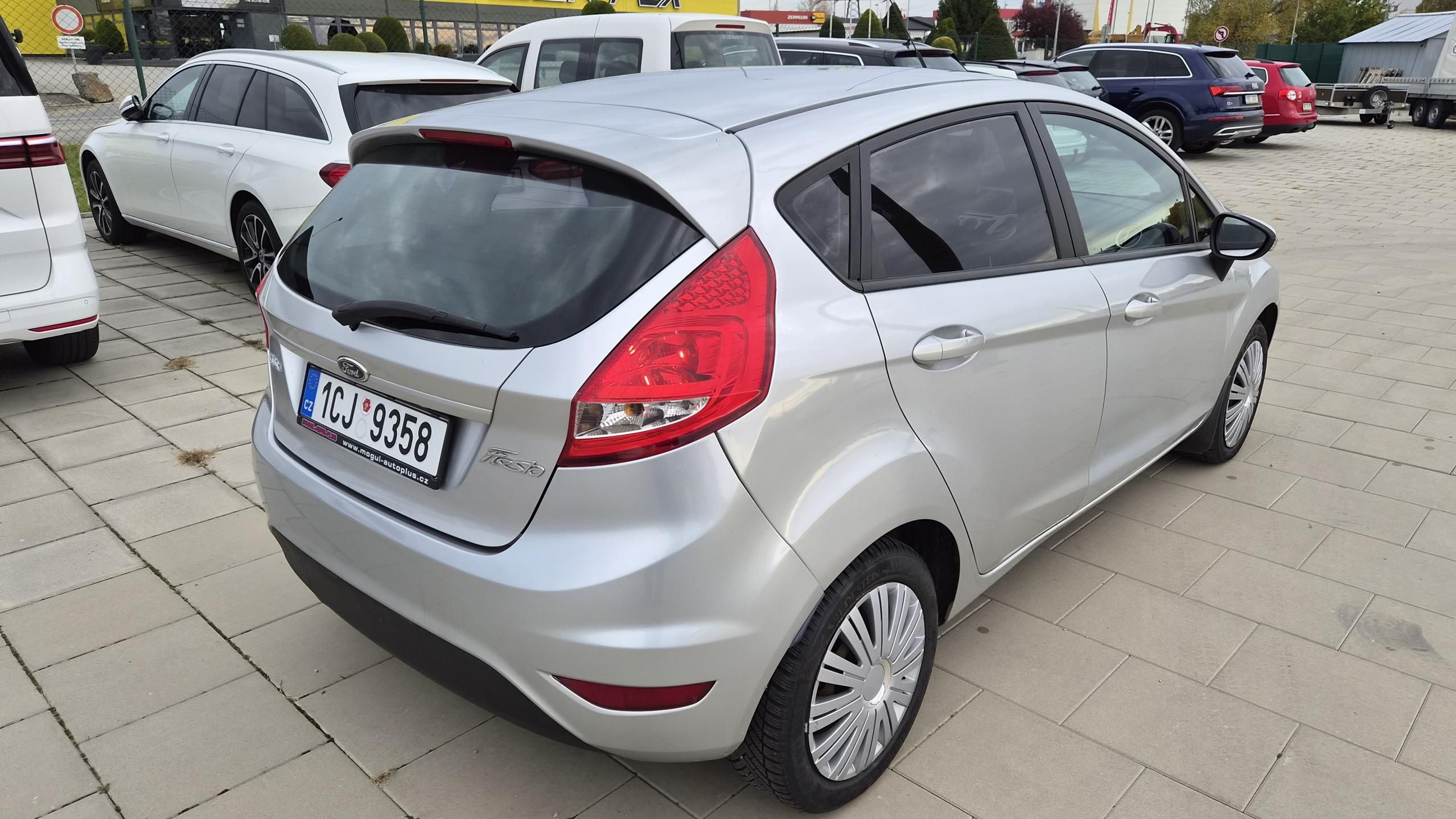 Ford Fiesta, 1.25i KLIMA po servisu - fotka 5