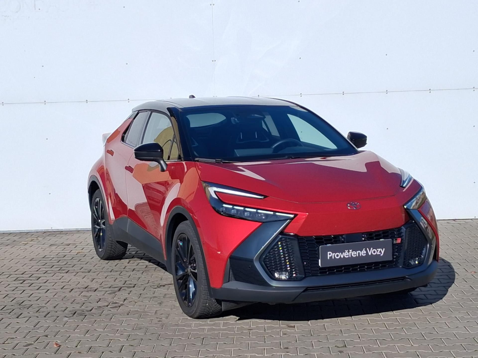 Toyota C-HR, 2,0 HEV e-CVT GR Sport - fotka 6