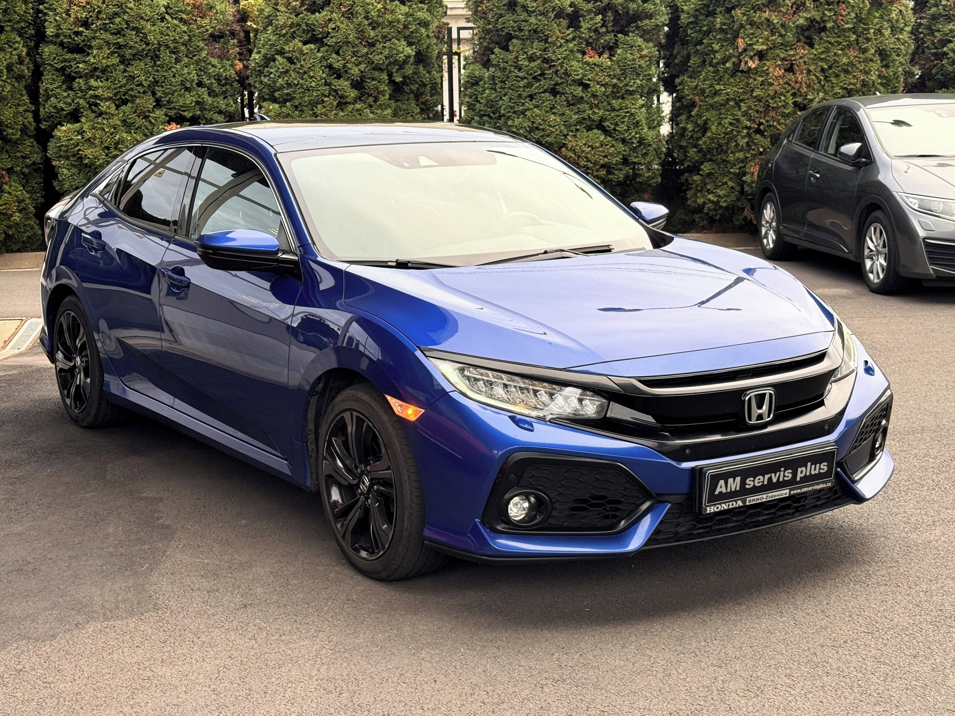 Honda Civic, 1.0i-VTEC Executive - fotka 5