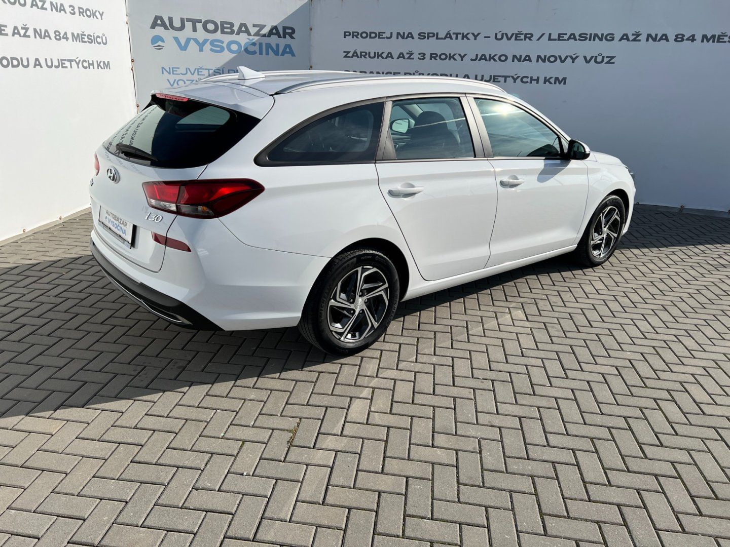 Hyundai i30, Com.1.0T-GDi Comfort! ČR+1maj. - fotka 4