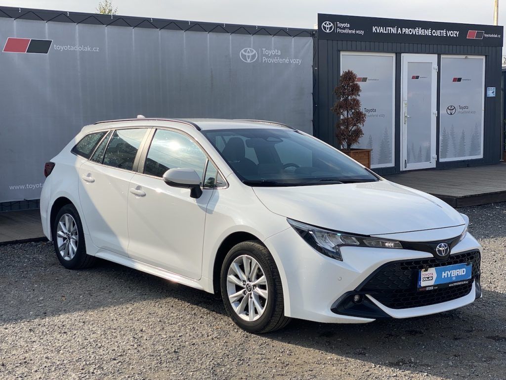 Toyota Corolla, 1.8HEV, ČR, ComTech, DPH