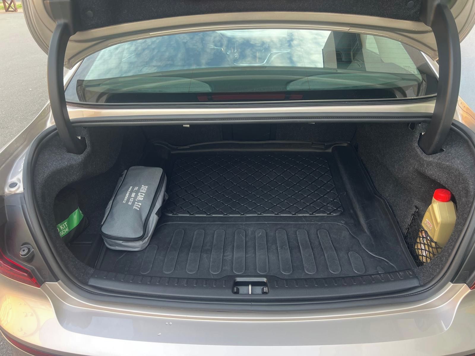 Volvo S60, Volvo S60 B5 AWD Ultimate Dark - fotka 5