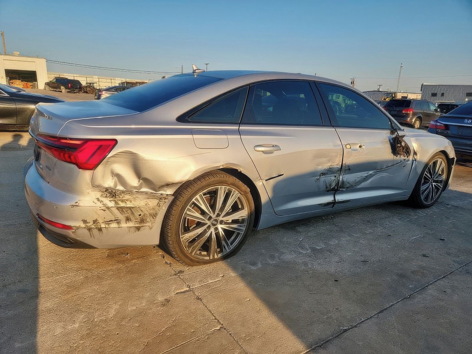 Audi A6, Auto na cestě - fotka 3