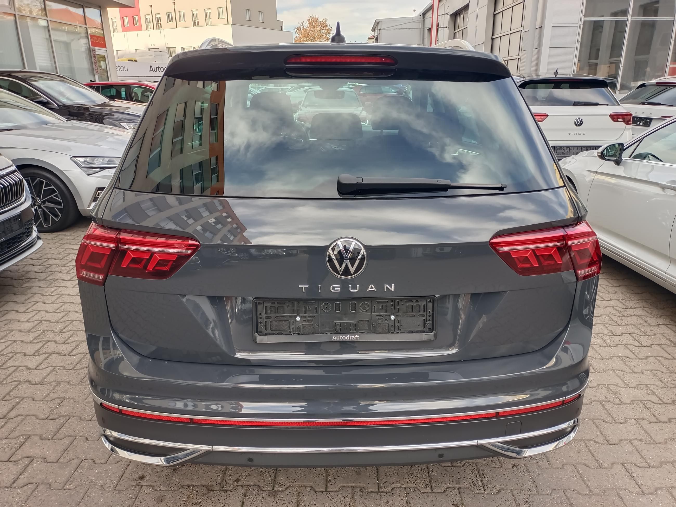 Volkswagen Tiguan, Elegance TDI 110kW DSG Tažné - fotka 5