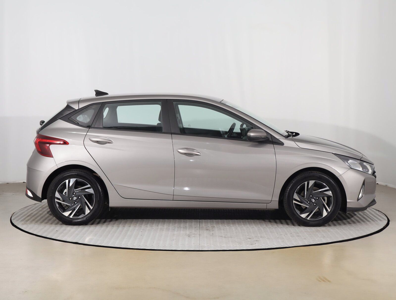 Hyundai i20, 1.0 T-GDI, Family, Automat - fotka 6
