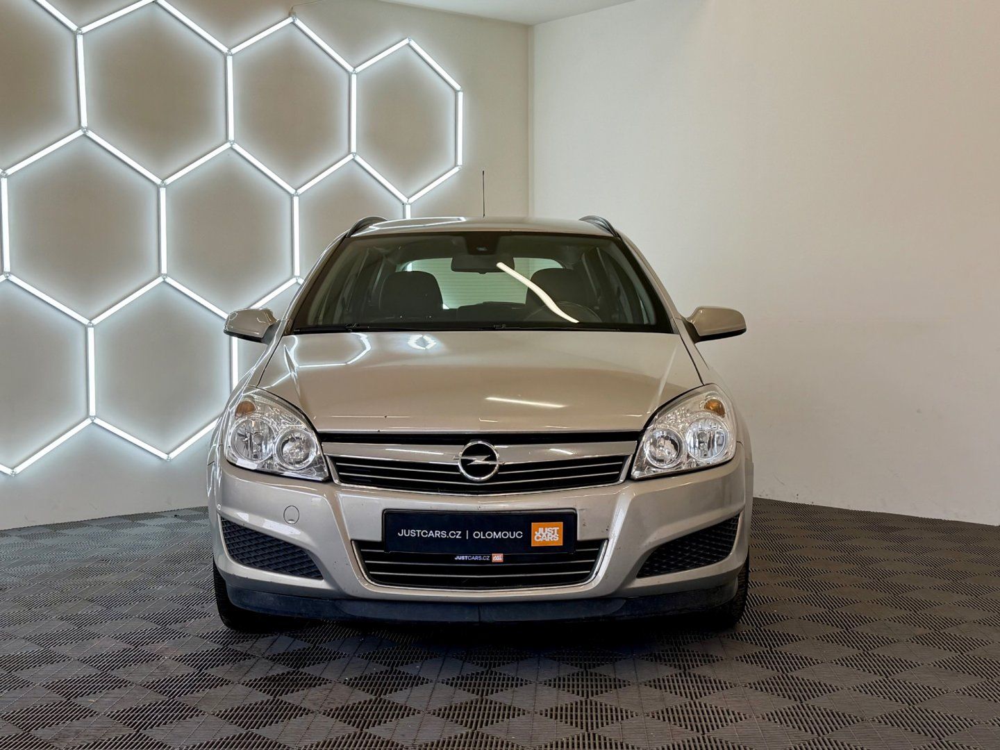Opel Astra, 1.9CDTi, 74kW - fotka 2