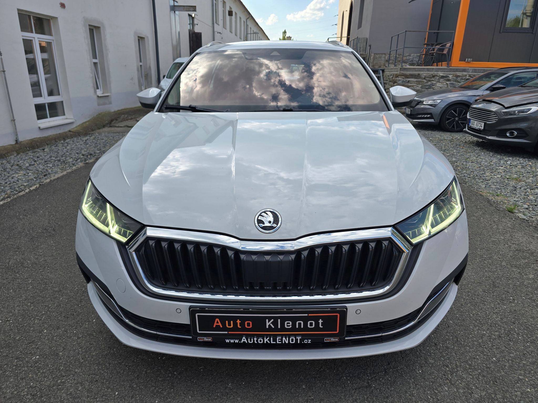 Škoda Octavia, 2.0TDi 110kW DSG STYLE + NAVI - fotka 3