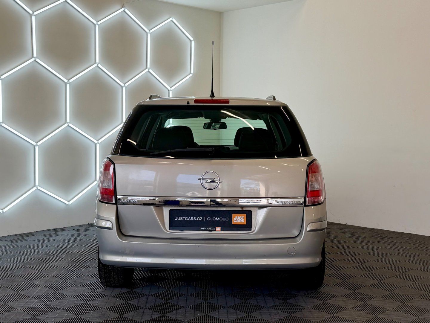 Opel Astra, 1.9CDTi, 74kW - fotka 6