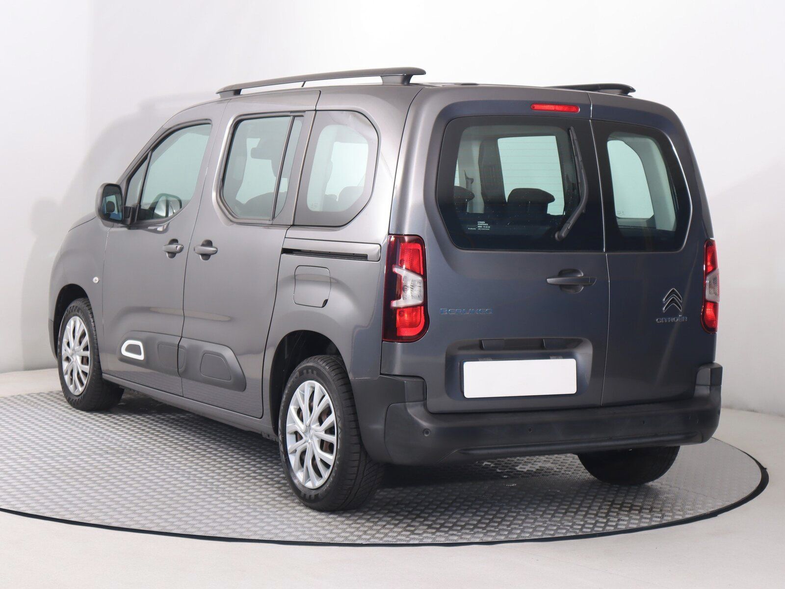 Citroën Berlingo, 1.2 PureTech, Live, 5Míst, ČR - fotka 4