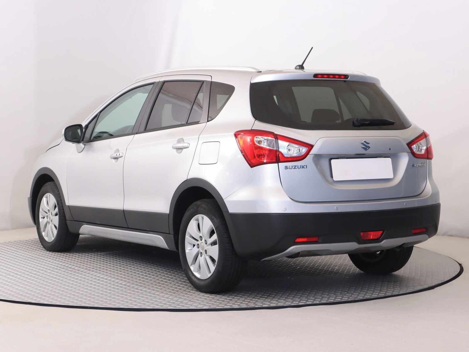 Suzuki SX4 S-Cross, 1.6 DDiS, Serv.kniha - fotka 4